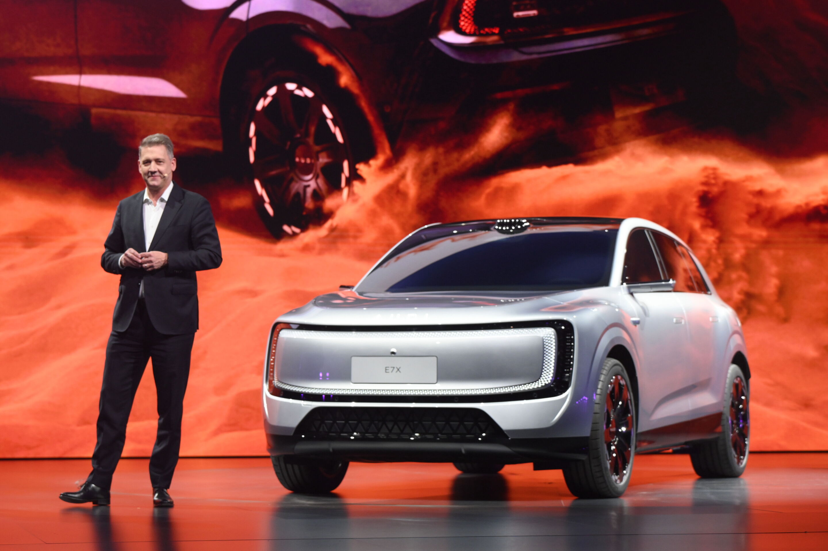 Audi auf der Auto China 2026 - Audi CEO Gernot Döllner präsentiert den AUDI E7X auf der Group Night Auto China 2026.