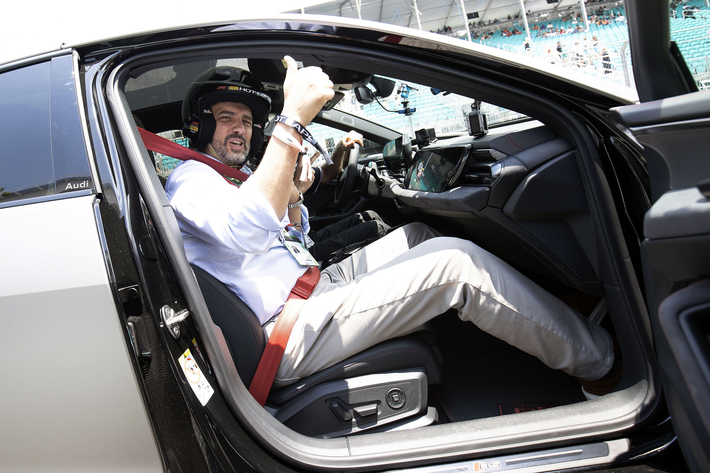 Audi RS 5: Premiere als Hot-Lap-Auto bei der Formel 1 - Vito Paladino, President von Audi of America, erlebt den Audi RS 5 bei den F1® Pirelli Hot Laps in Miami