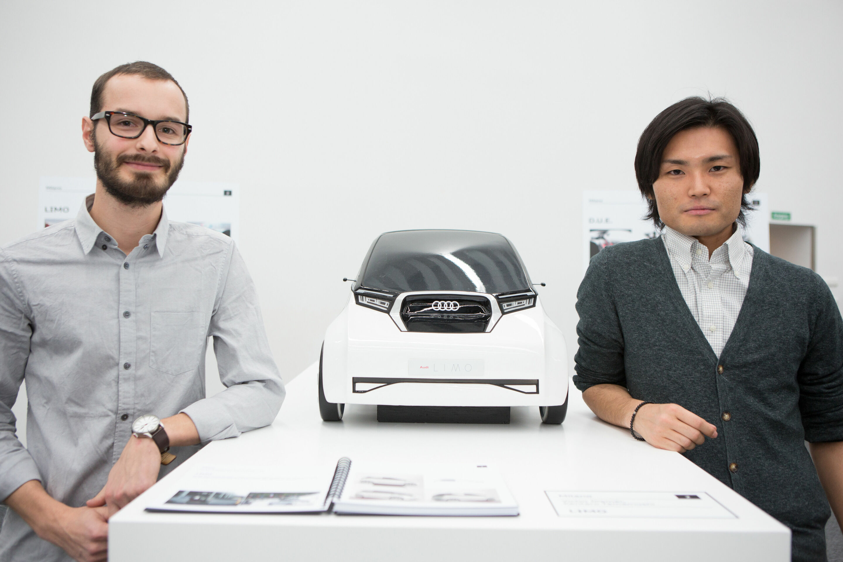 Hochschulen zu Gast bei Audi Design UNIverse - Die Studenten Victor Diemer und Kentaro Tamamushi von der Scuola Politecnica di Design aus Mailand entwarfen für die Hochschulkooperation mit Audi eine Limousine für den Verkehr während der Expo 2015 in Mailand.