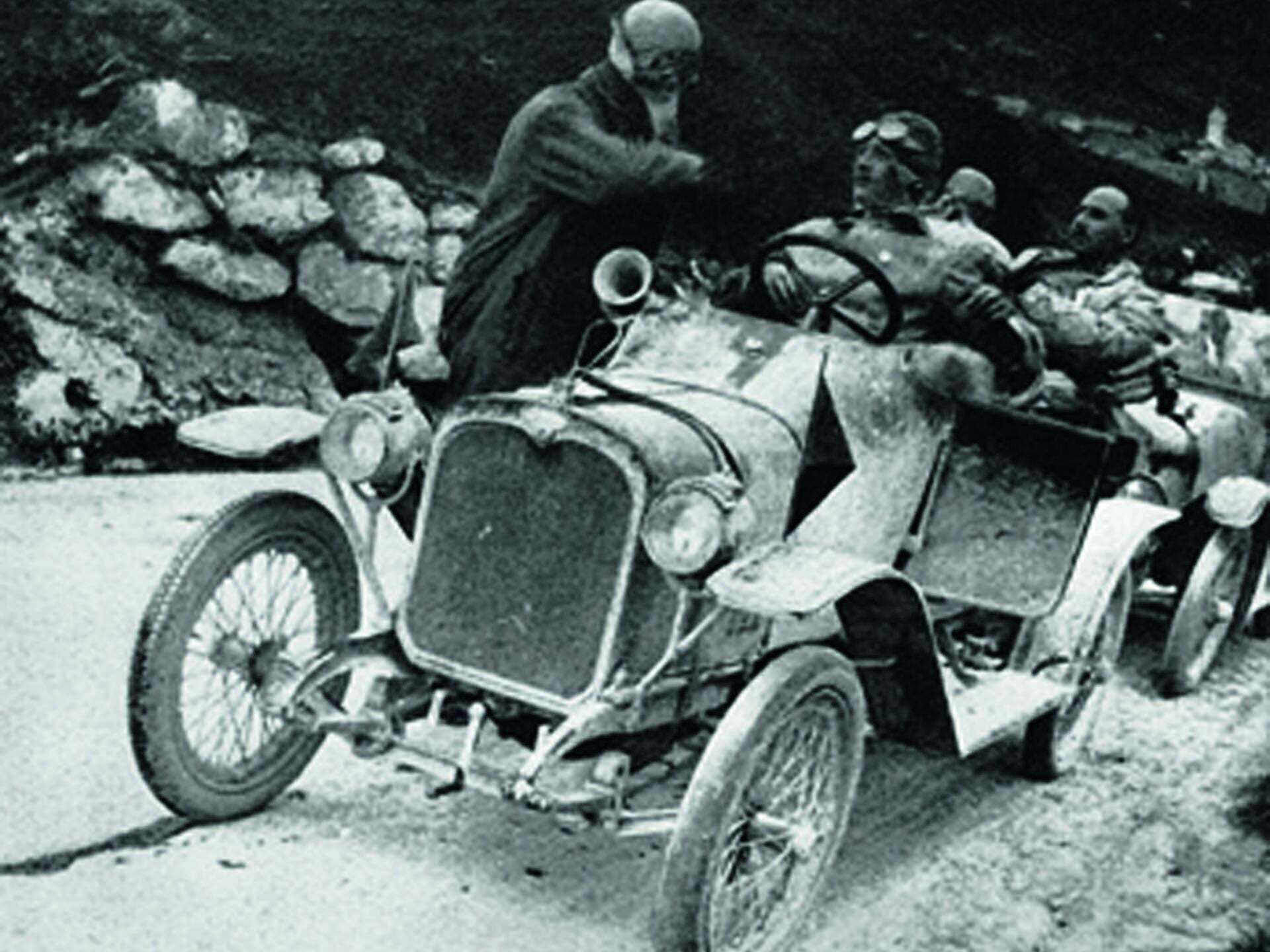 Das Foto zeigt ein Wanderer-Rennwagen.