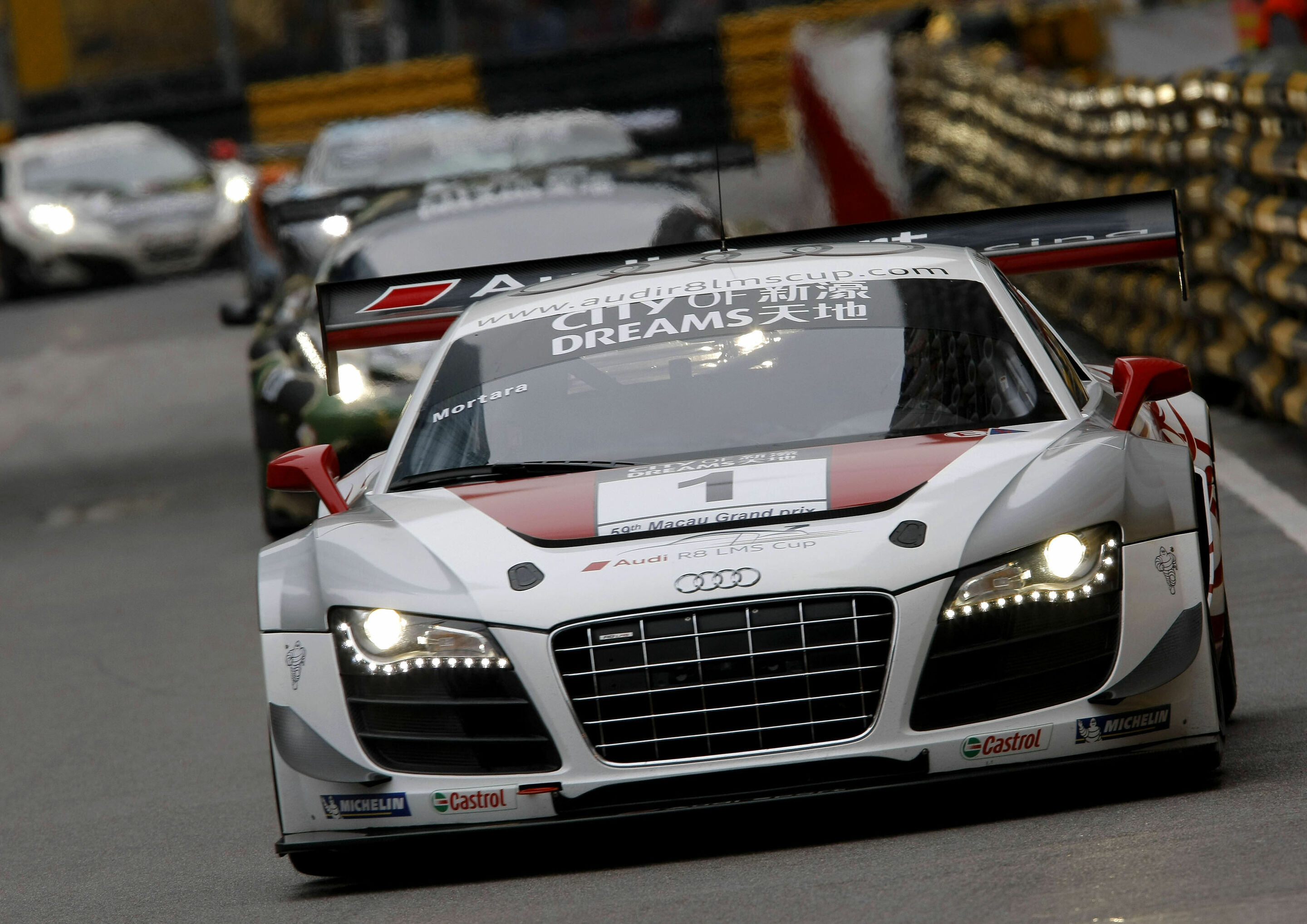 Motorsport-Newsletter 45/2012: Edoardo Mortara triumphiert in Macau - Edoardo Mortara, Audi R8 LMS ultra