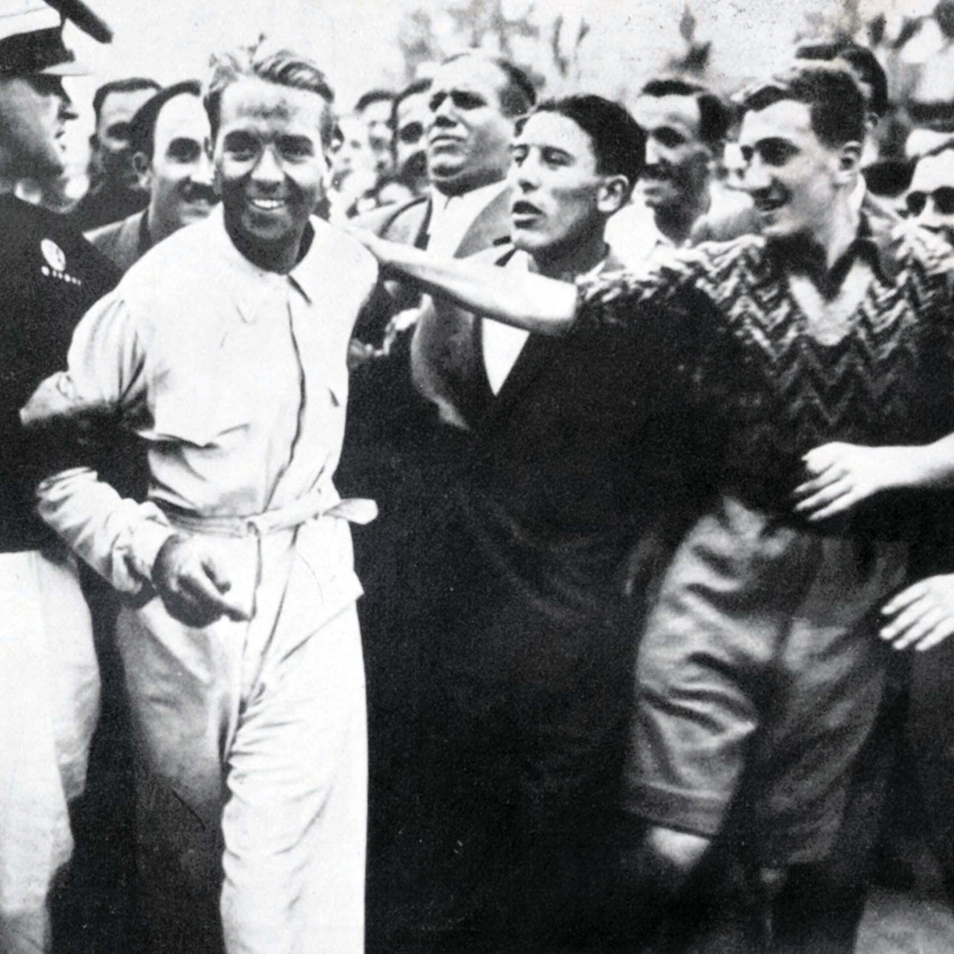 Das Auto zeigt den berühmten Auto-Union-Rennfahrer Bernd Rosemeyer.
