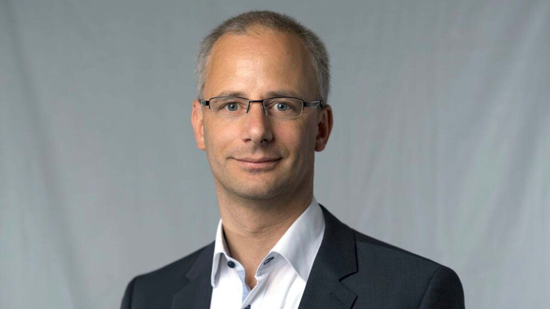 Portrait picture Henning Löser