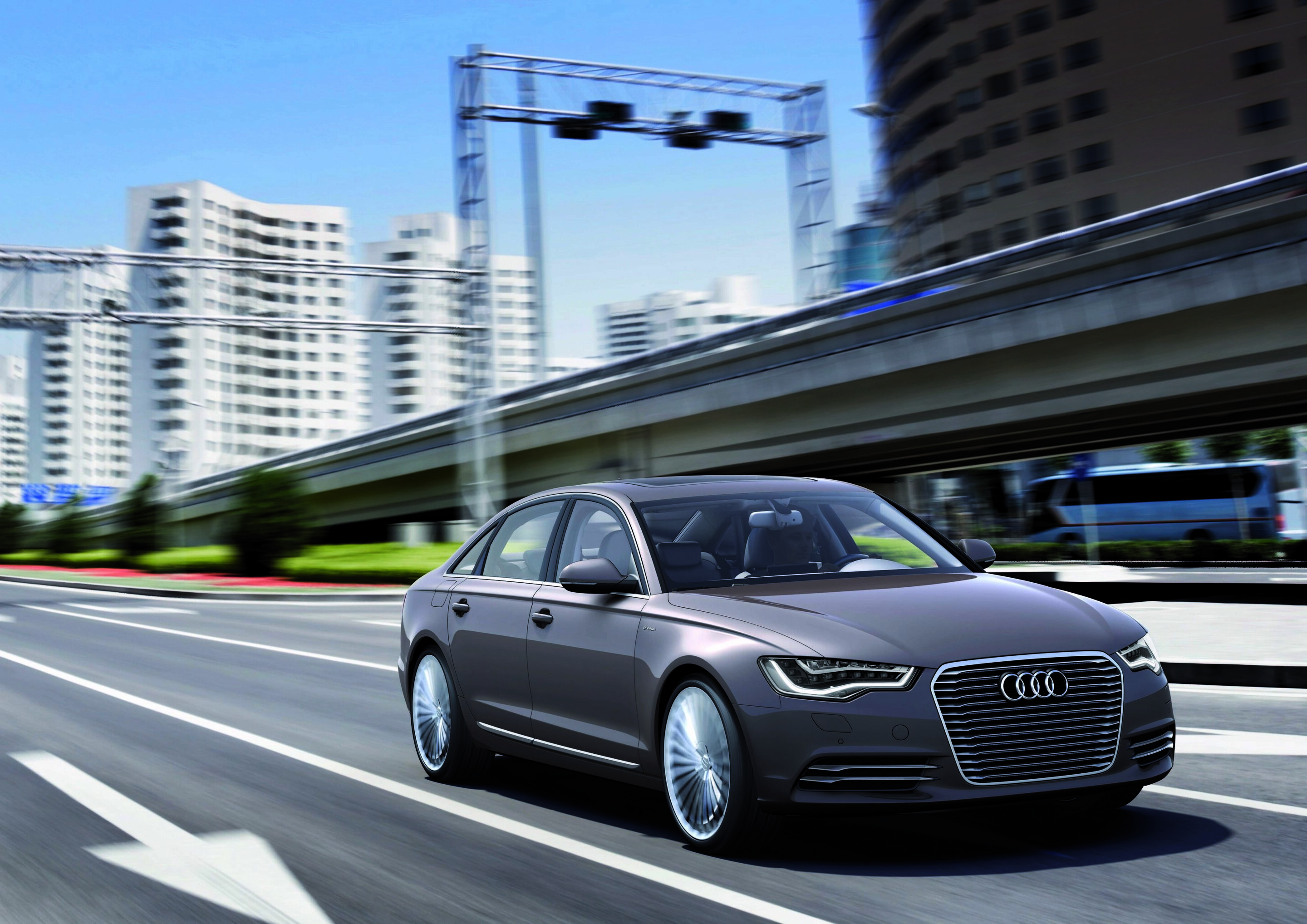 Audi A6 L e-tron concept (2012) - Dynamic photo