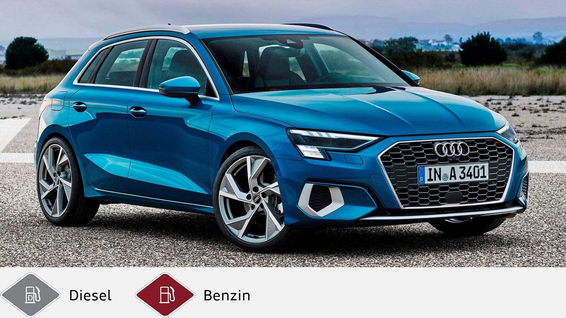 Blauer Audi A3 Sportback steht auf Asphalt, im Hintergrund Wiese und Himmel. Unten graues Dieselsymbol und rotes Benzinsymbol.