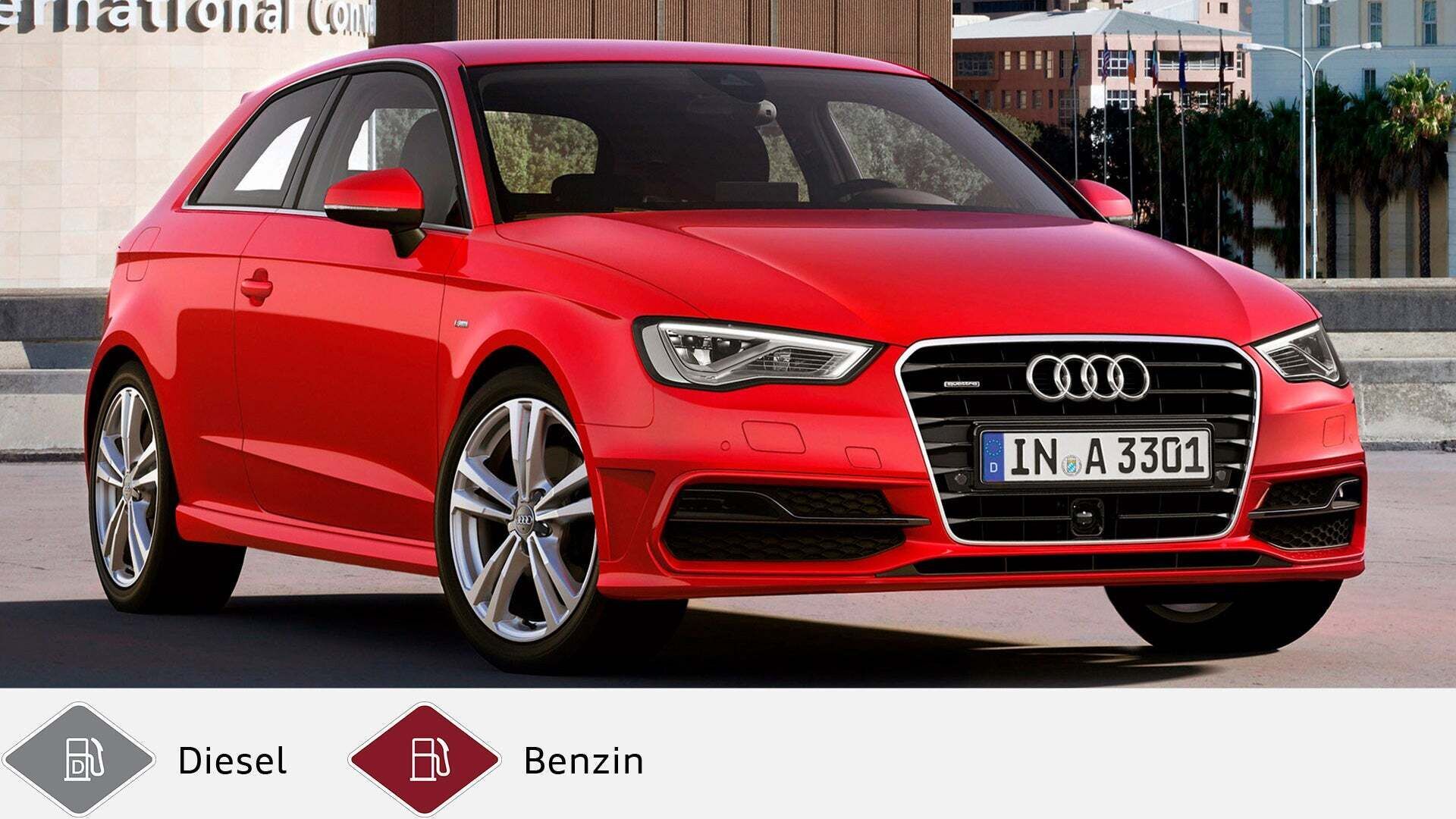 Roter Audi A3 Dreitürer vor moderner Architektur, schräg von vorne aufgenommen. Unten graues Dieselsymbol und rotes Benzinsymbol.