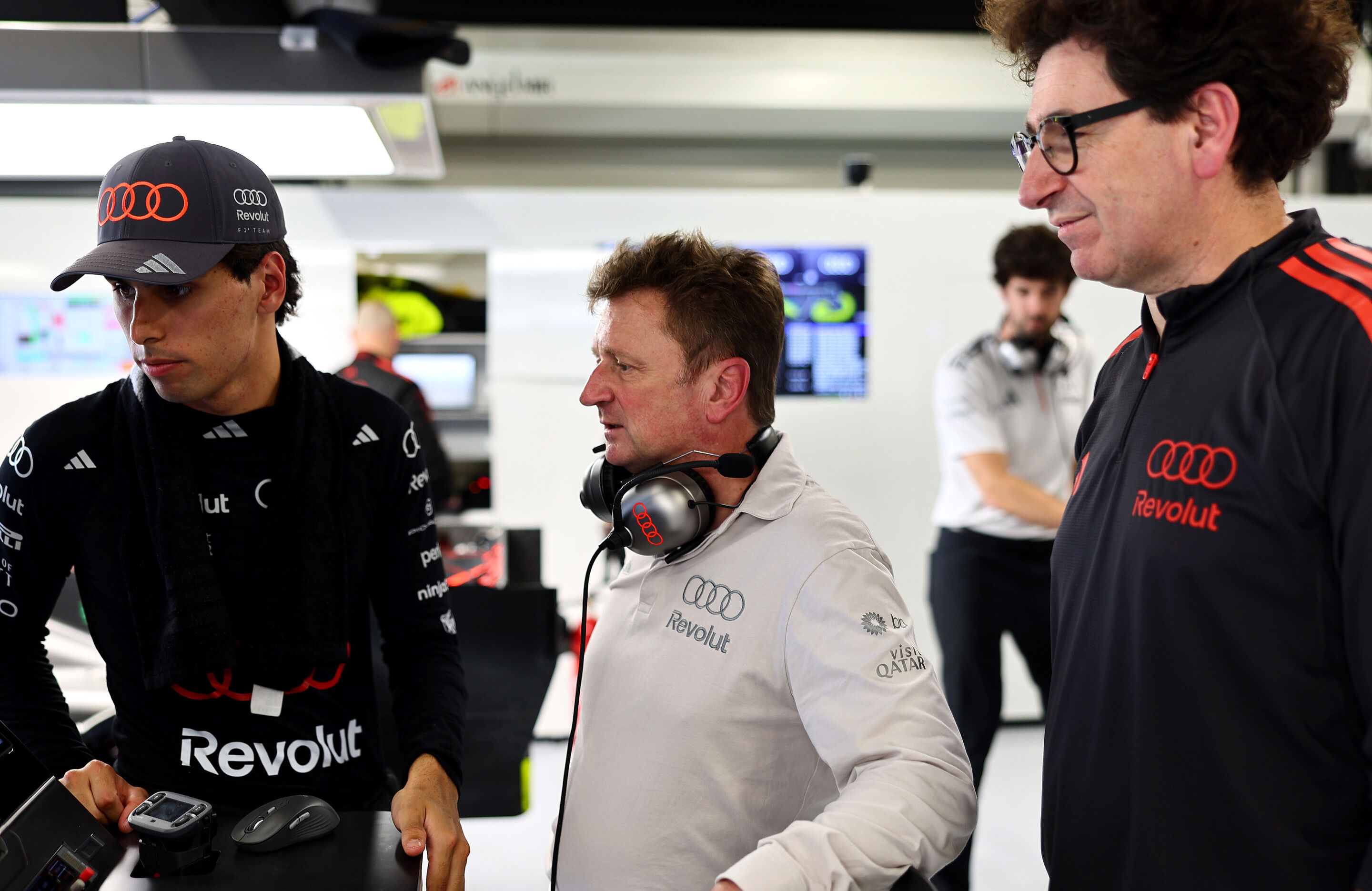 Audi Revolut F1 Team: Barcelona Grand Prix - Gabriel Bortoleto, Allan McNish, Mattia Binotto