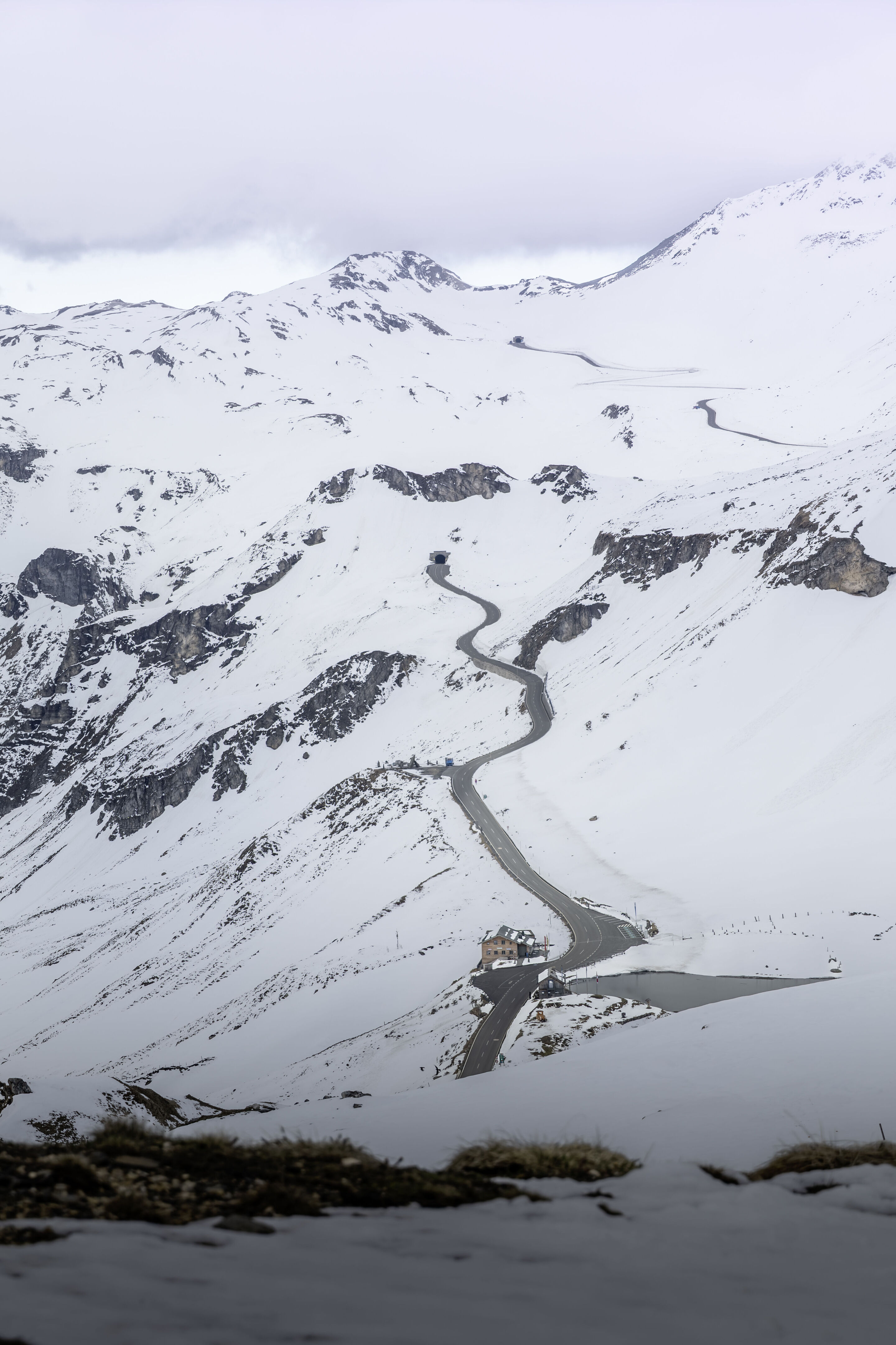 Two characters. One Audi RS 5 - High-alpine mountain scenery
