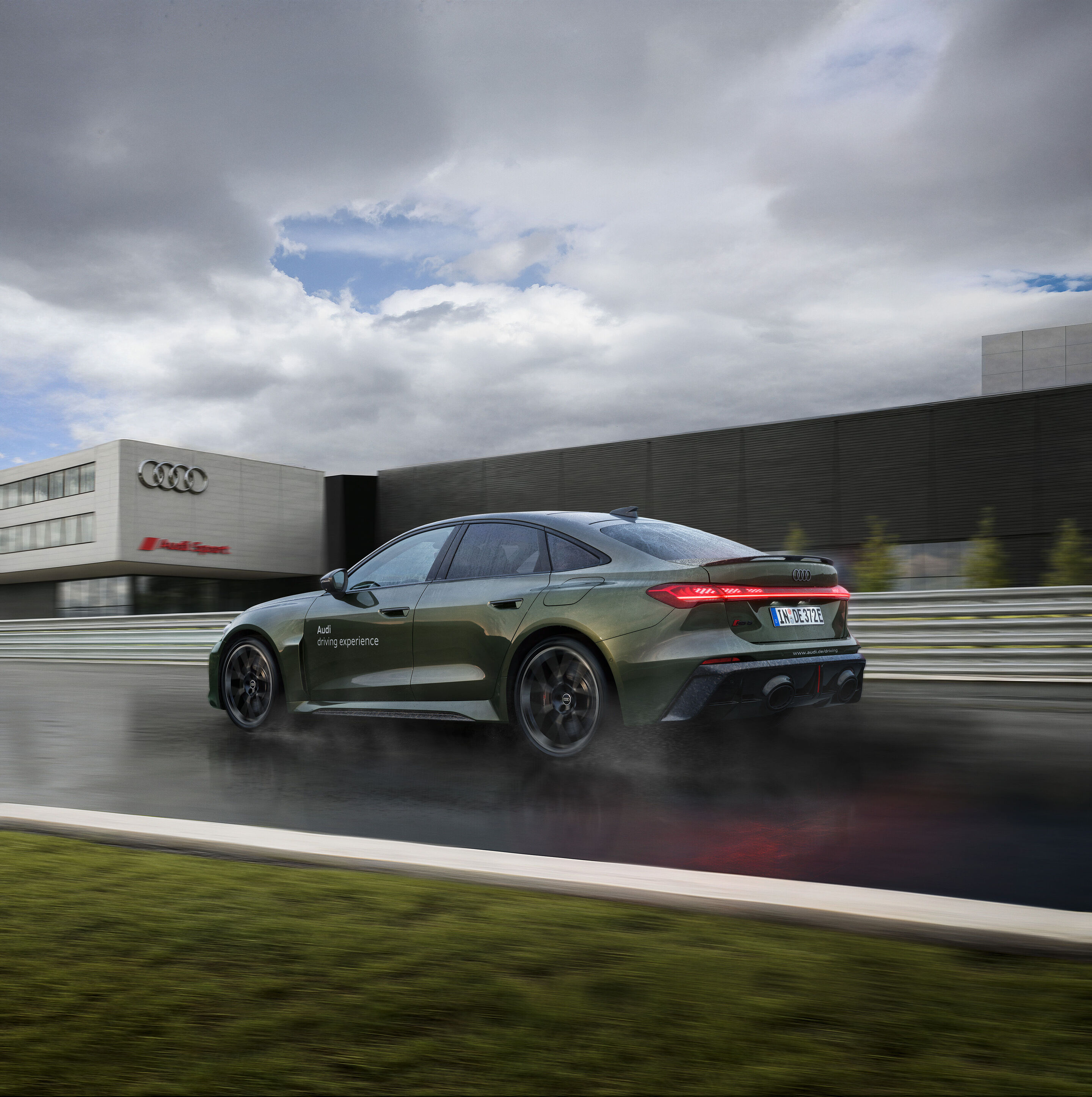 Audi driving experience - Audi RS 5 at the Performance driving event