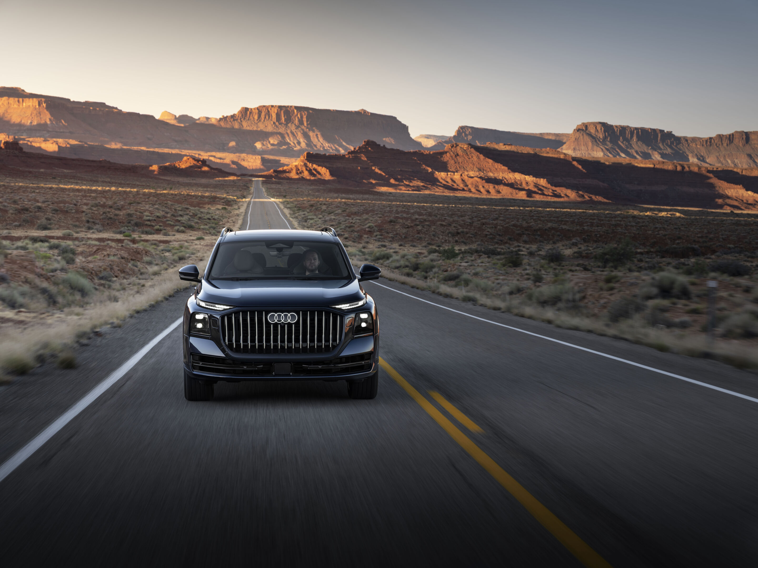 Audi Q9 SUV - Waitomo blue metallic, dynamic photo, exterior, front view