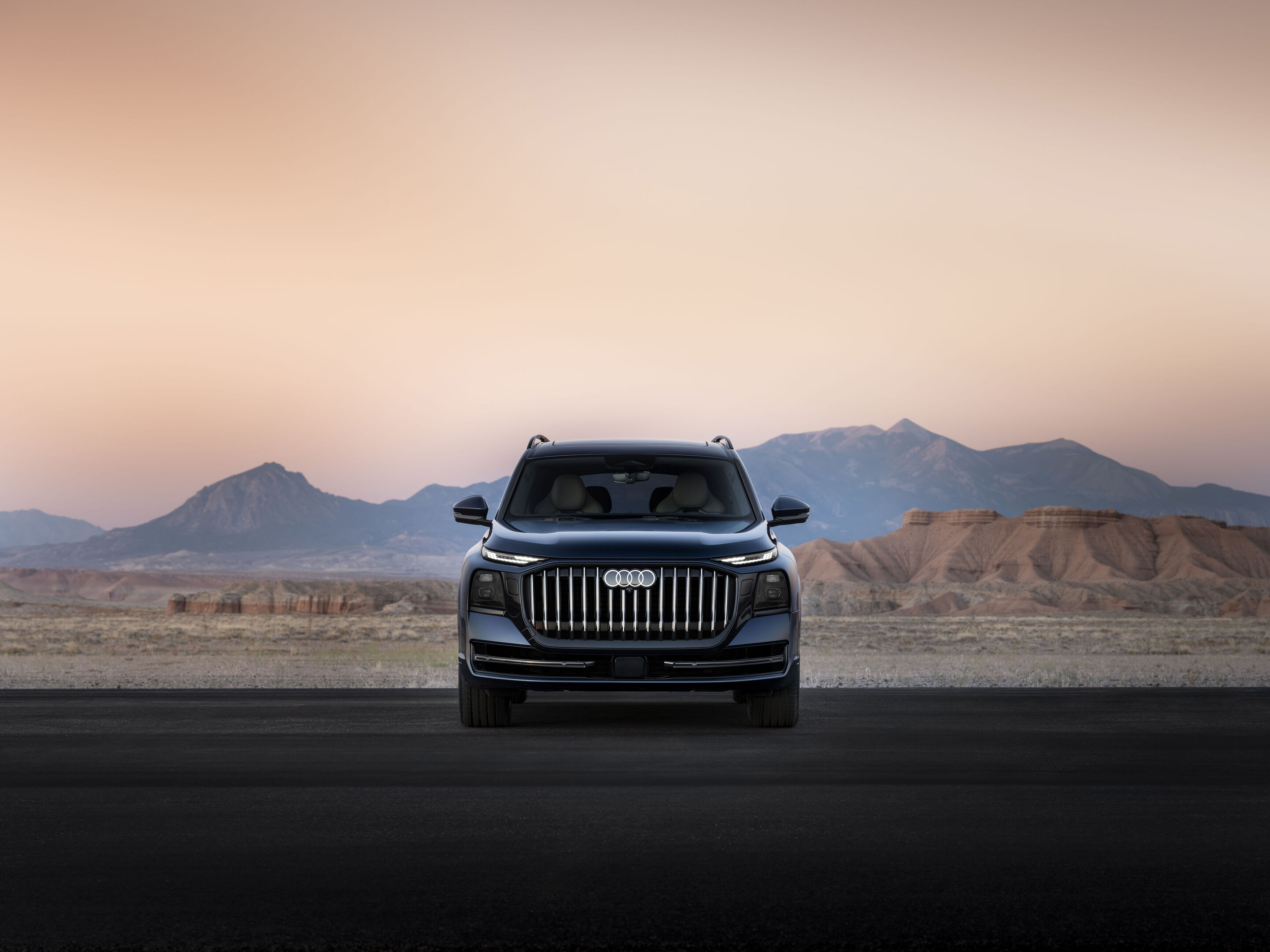 Audi Q9 SUV - Waitomo blue metallic, outdoor static photo, exterior, front view