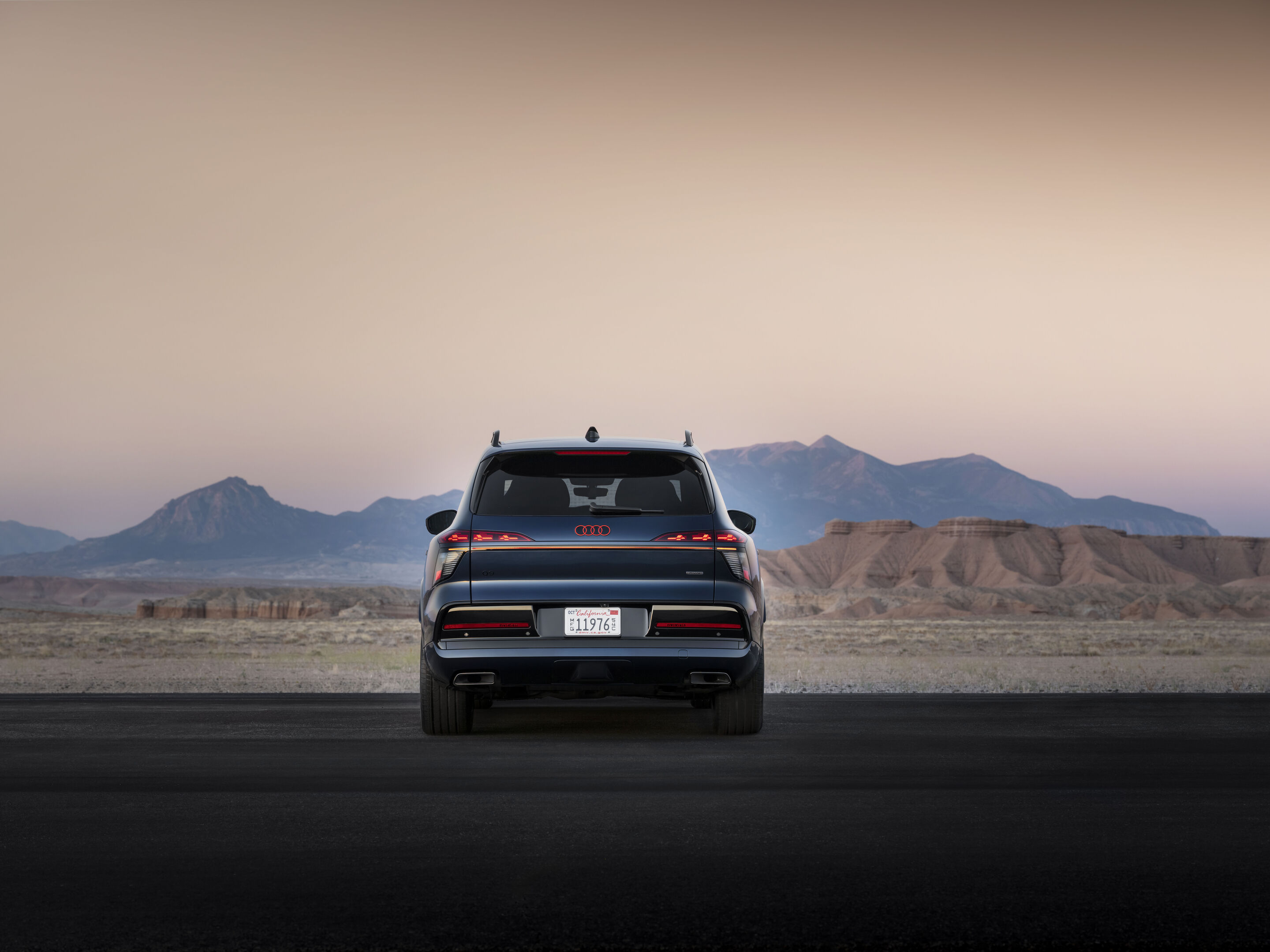 Audi Q9 SUV - Waitomo blue metallic, outdoor static photo, exterior, rear view