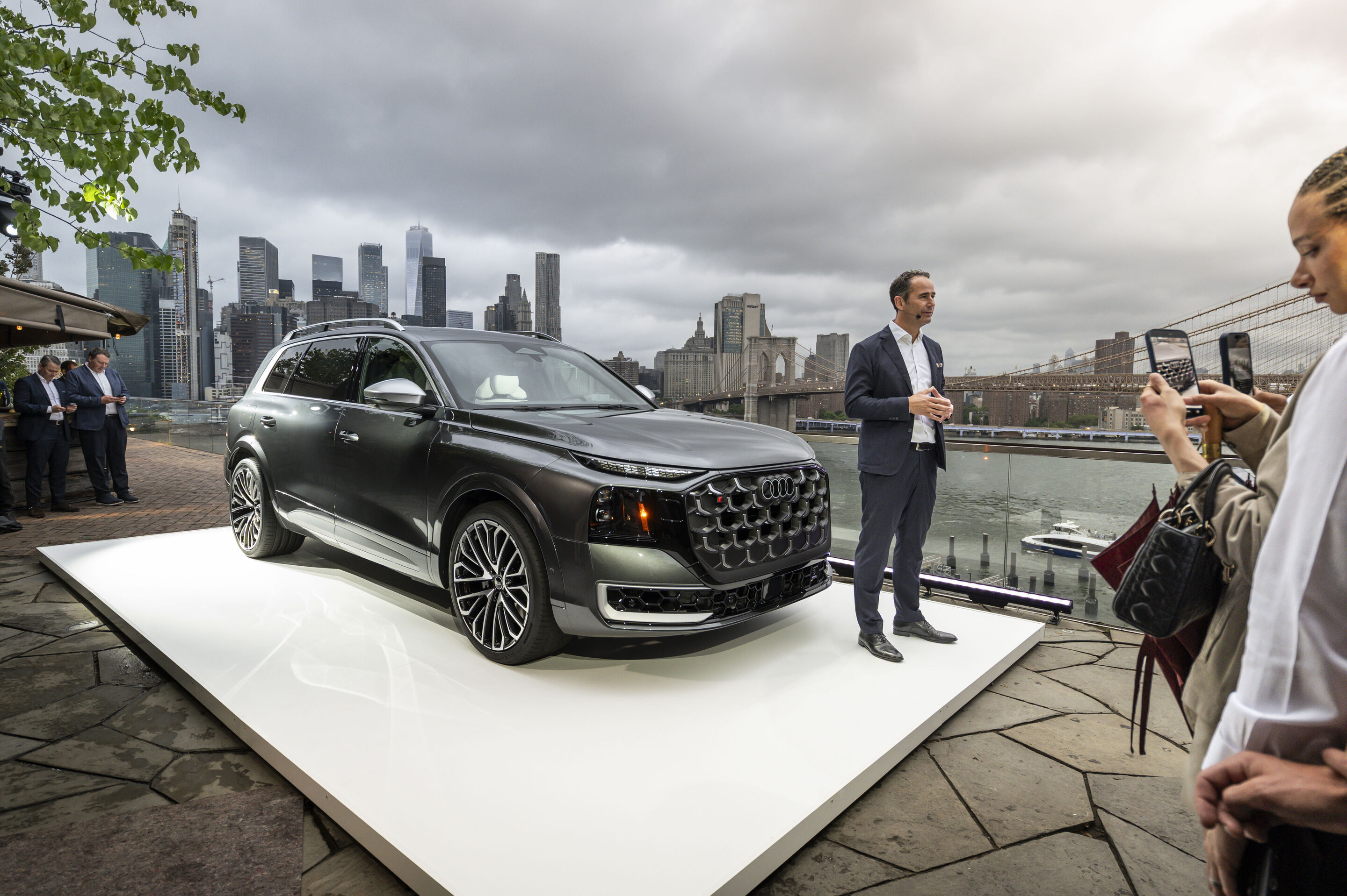 Neue Spitze im Audi Portfolio: Mit dem Q9 präsentiert die Marke mit den vier Ringen ihren ersten großen Full-Size-SUV - Marco Schubert, Mitglied des Vorstands der AUDI AG Vertrieb und Marketing, bei der Medien-Weltpremiere in New York City