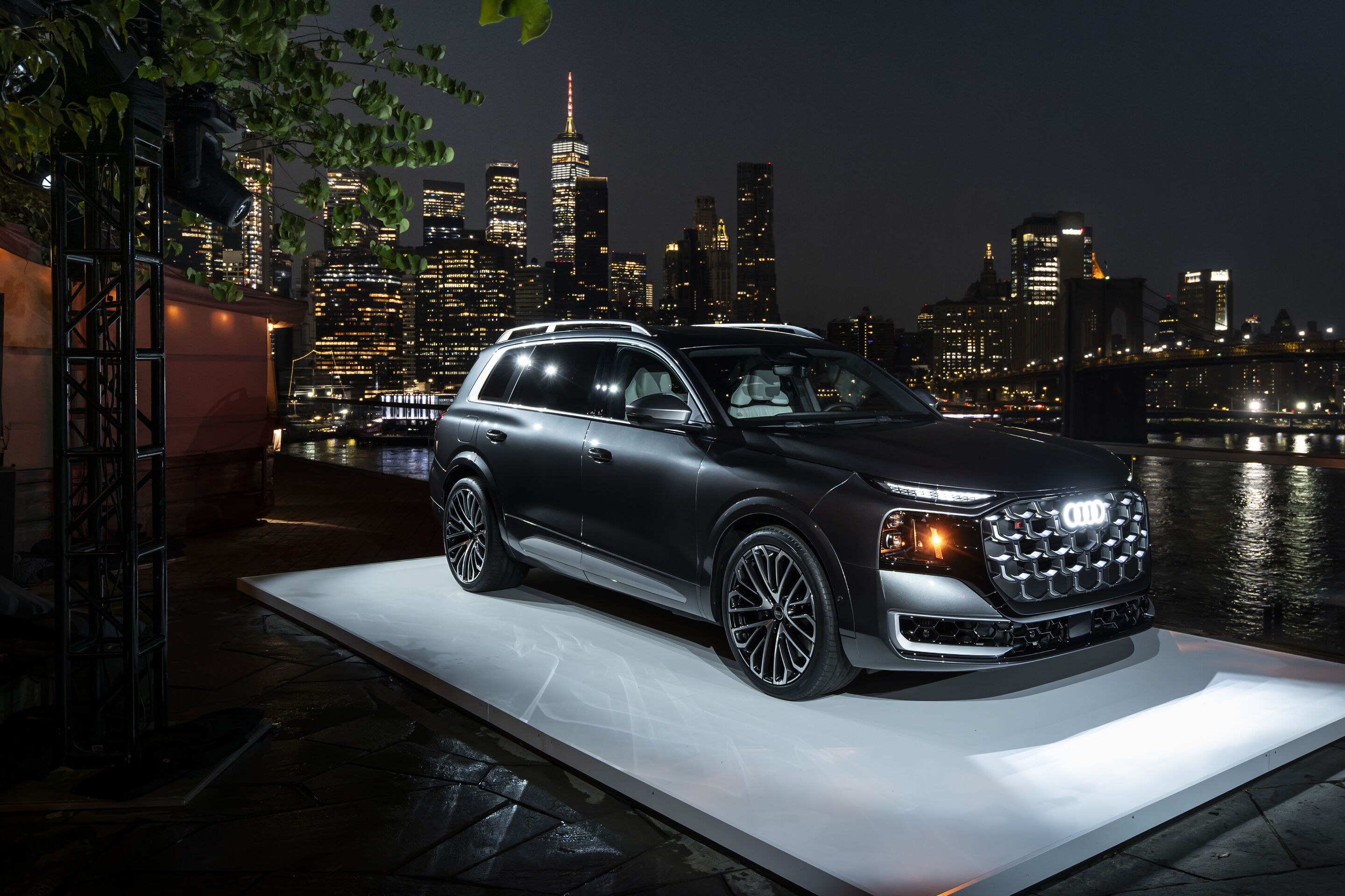Neue Spitze im Audi Portfolio: Mit dem Q9 präsentiert die Marke mit den vier Ringen ihren ersten großen Full-Size-SUV - Impressionen von der Medien-Weltpremiere in New York City