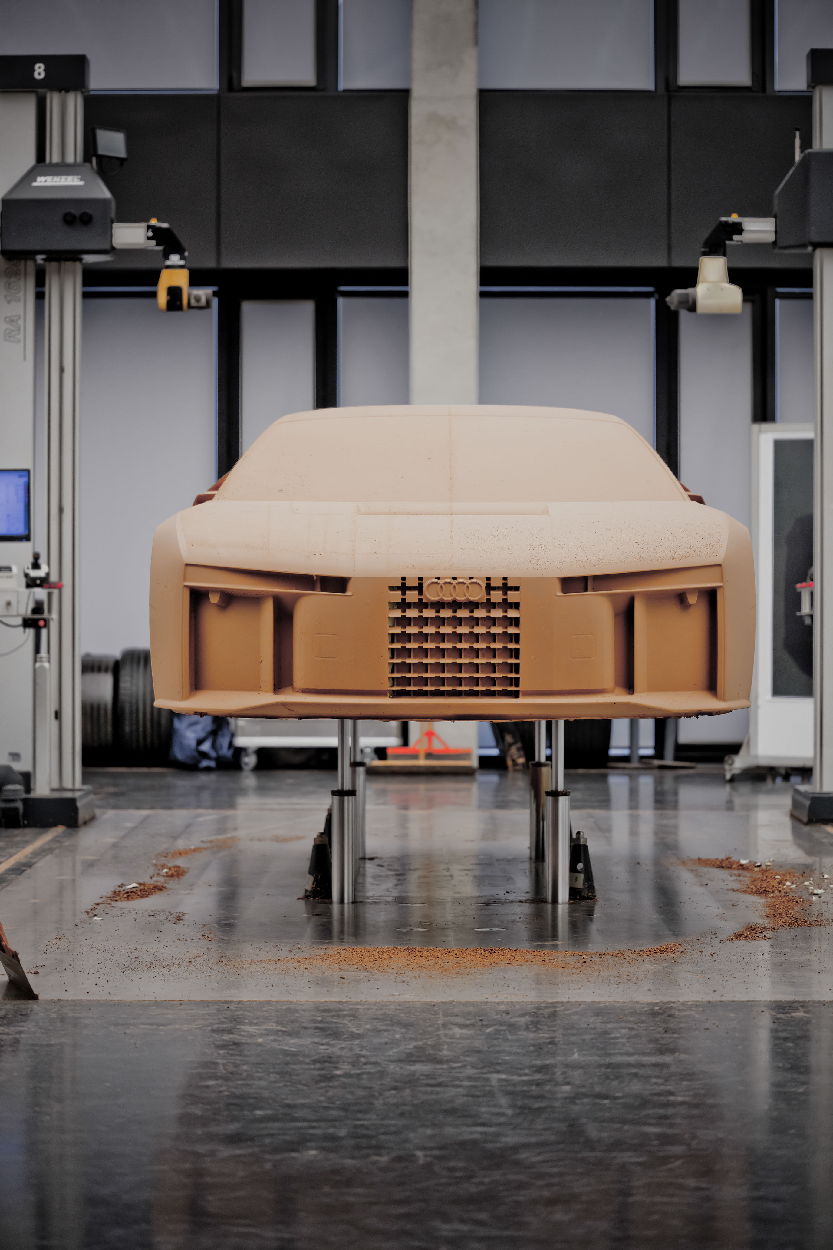 The Audi Nuvolari in 405 Days - The clay model is scanned and digitally refined on the computer. Designers, aerodynamicists, and engineers work closely together throughout the process.