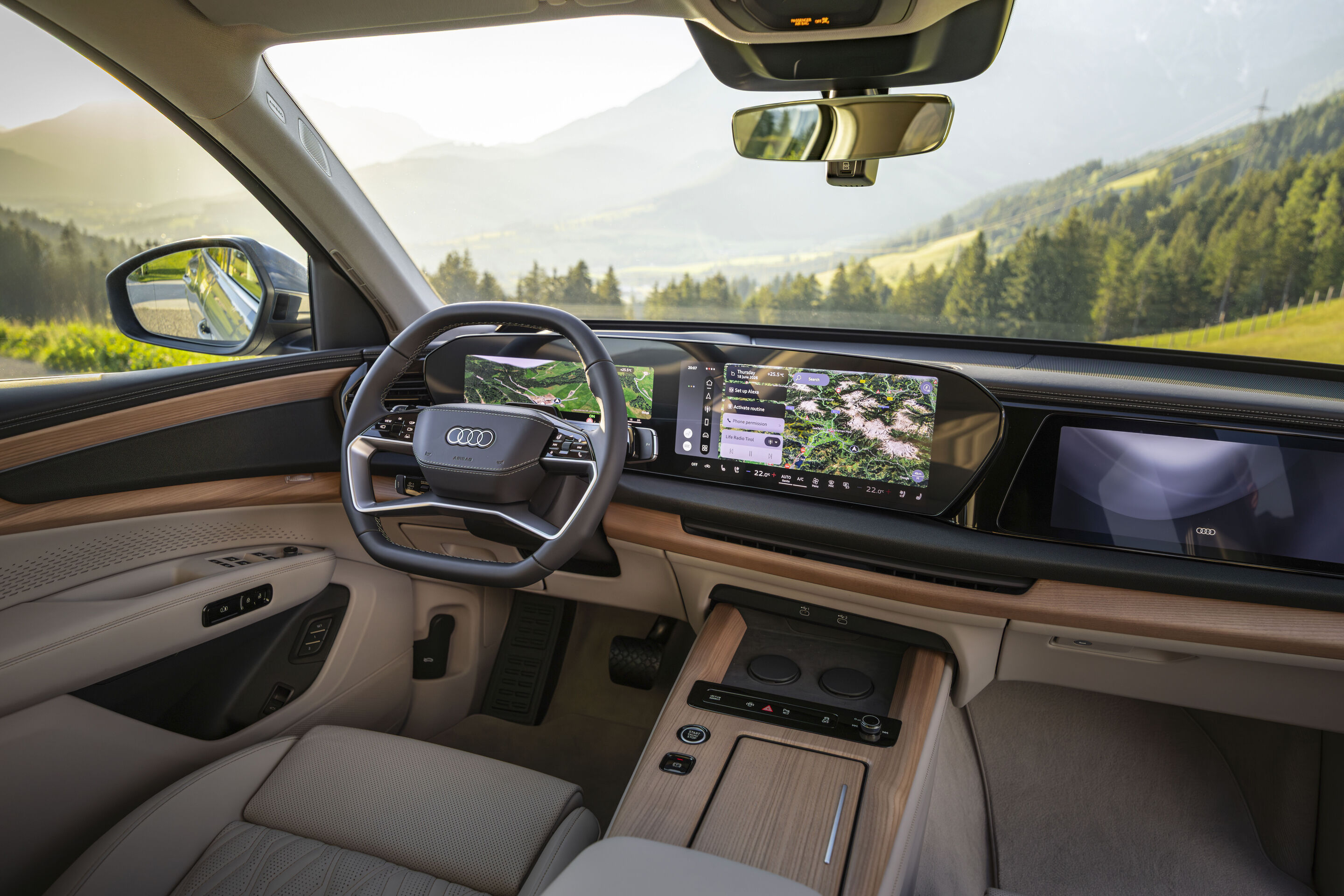 Audi Q7 SUV - Alopias blue metallic, static photo, interior