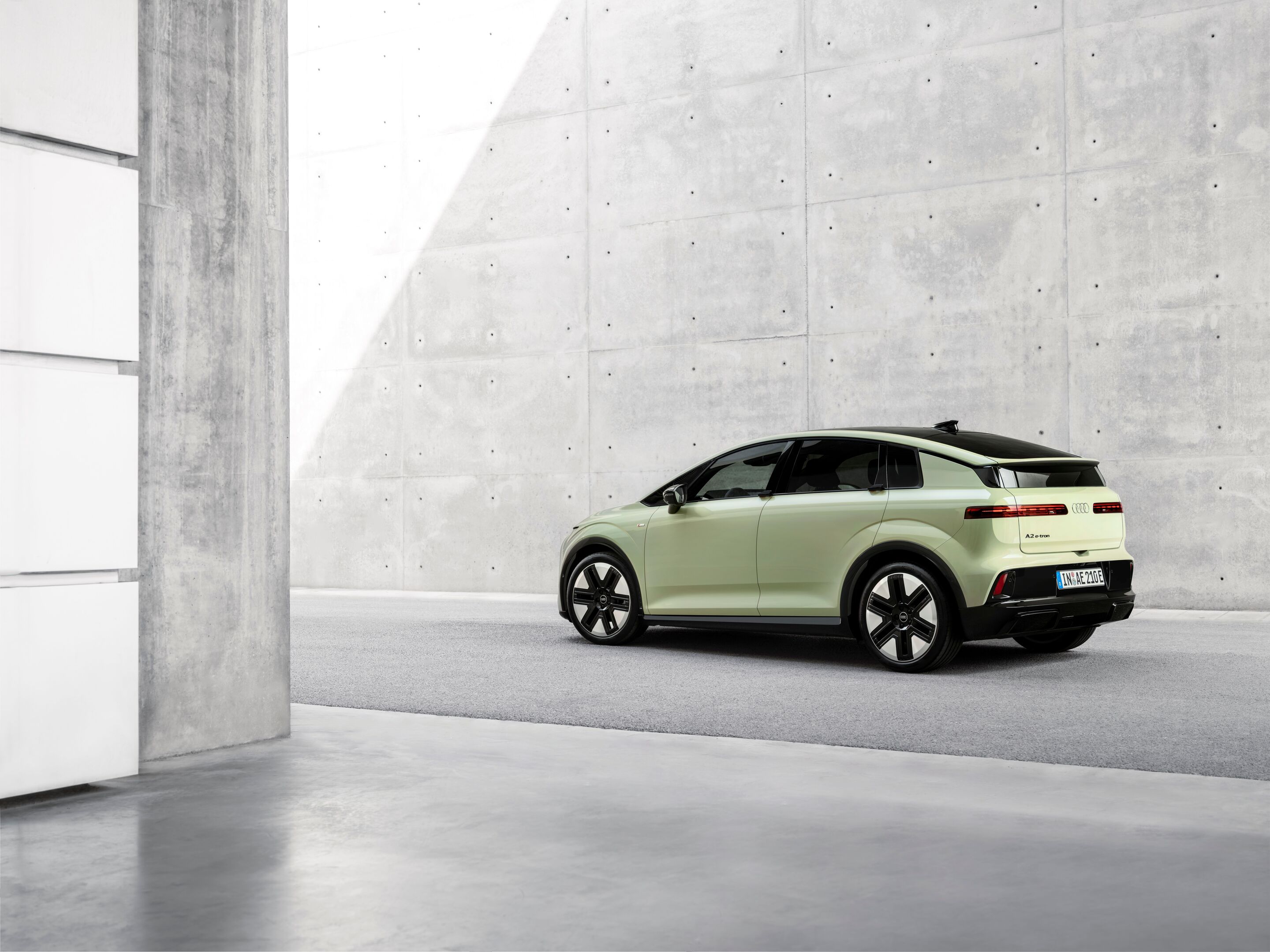 Audi A2 e-tron - Colour: outdoor static shot, exterior, rear three-quarter view
