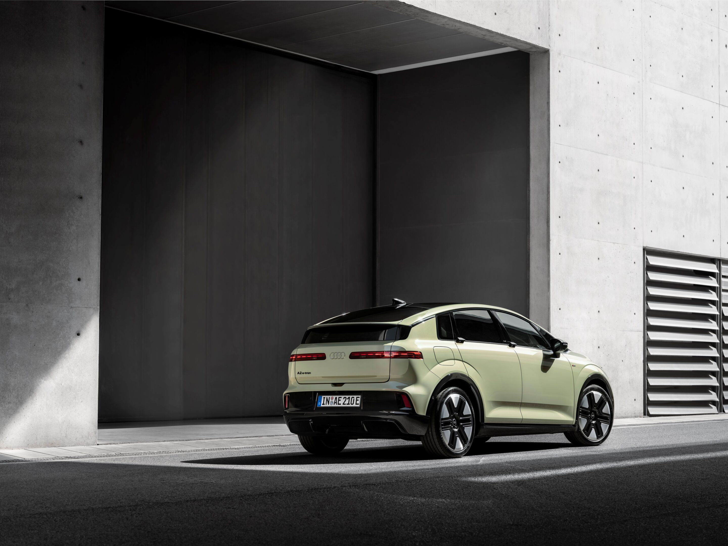 Audi A2 e-tron - Colour: pistachio green, outdoor static shot, exterior, rear three-quarter view