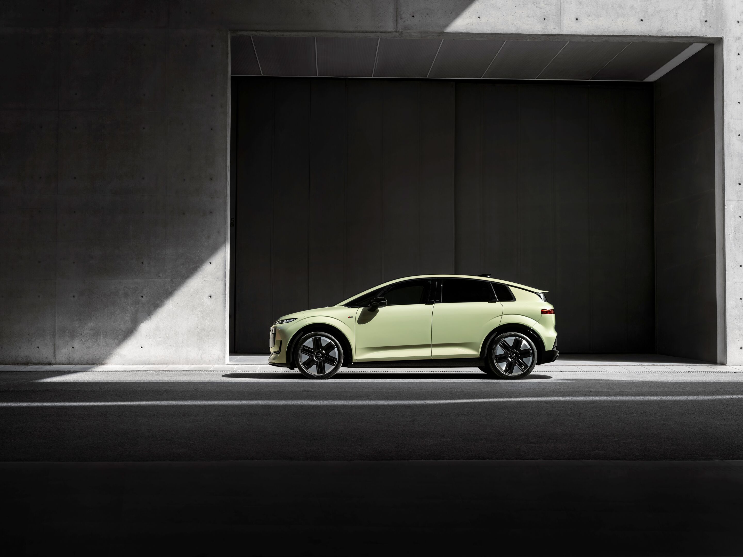 Audi A2 e-tron - Colour: pistachio green, Outdoor static shot, exterior, side-view