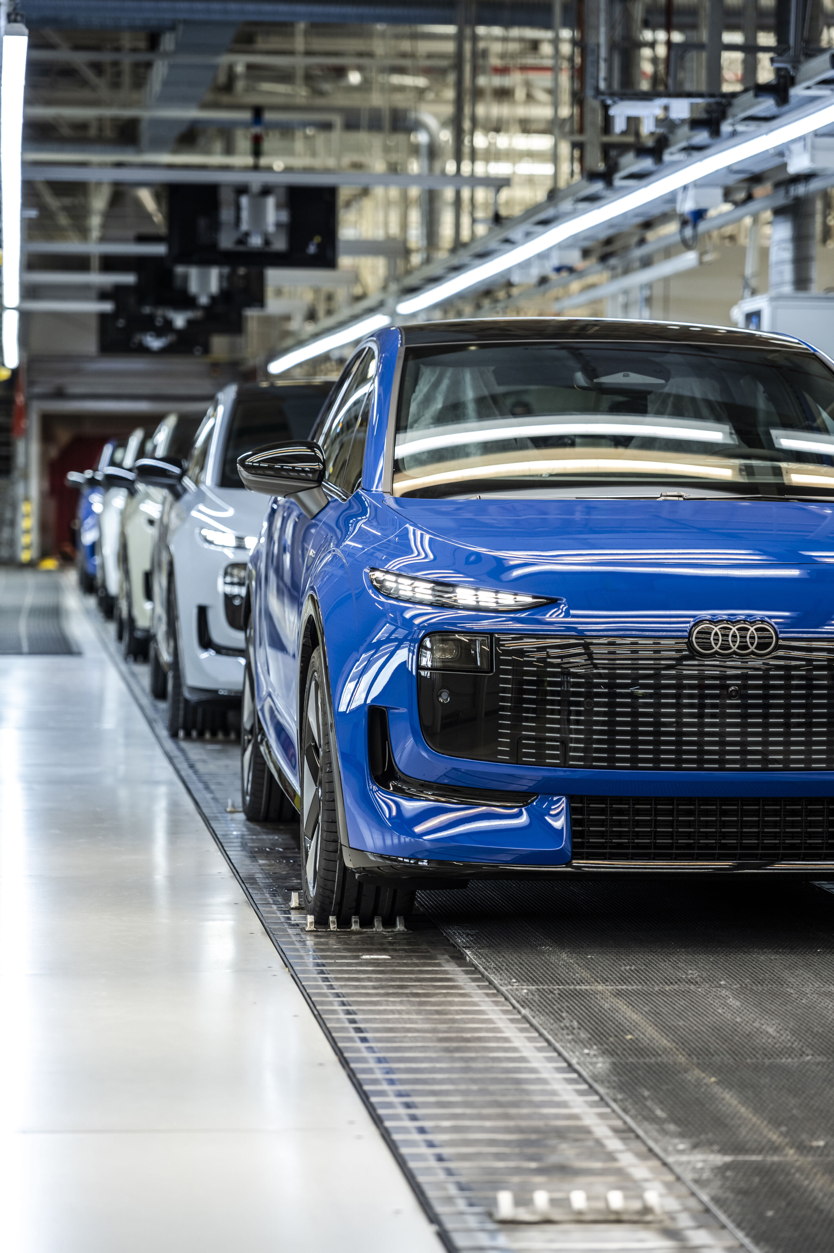 Audi A2 e-tron production at the Ingolstadt site - The Audi A2 e-tron during final quality inspection in the light tunnel