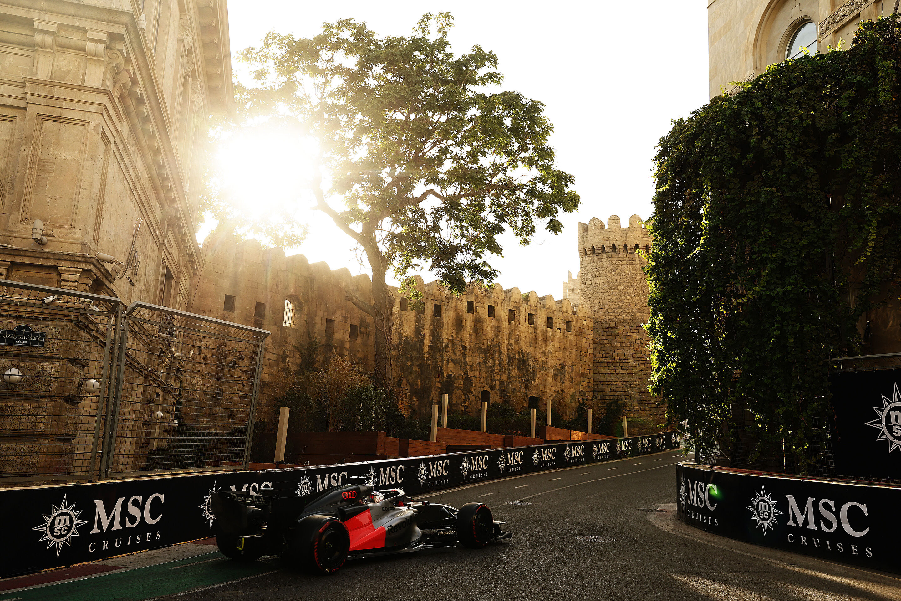 Audi Revolut F1 Team: Azerbaijan Grand Prix - Audi R26 #27, Nico Hulkenberg