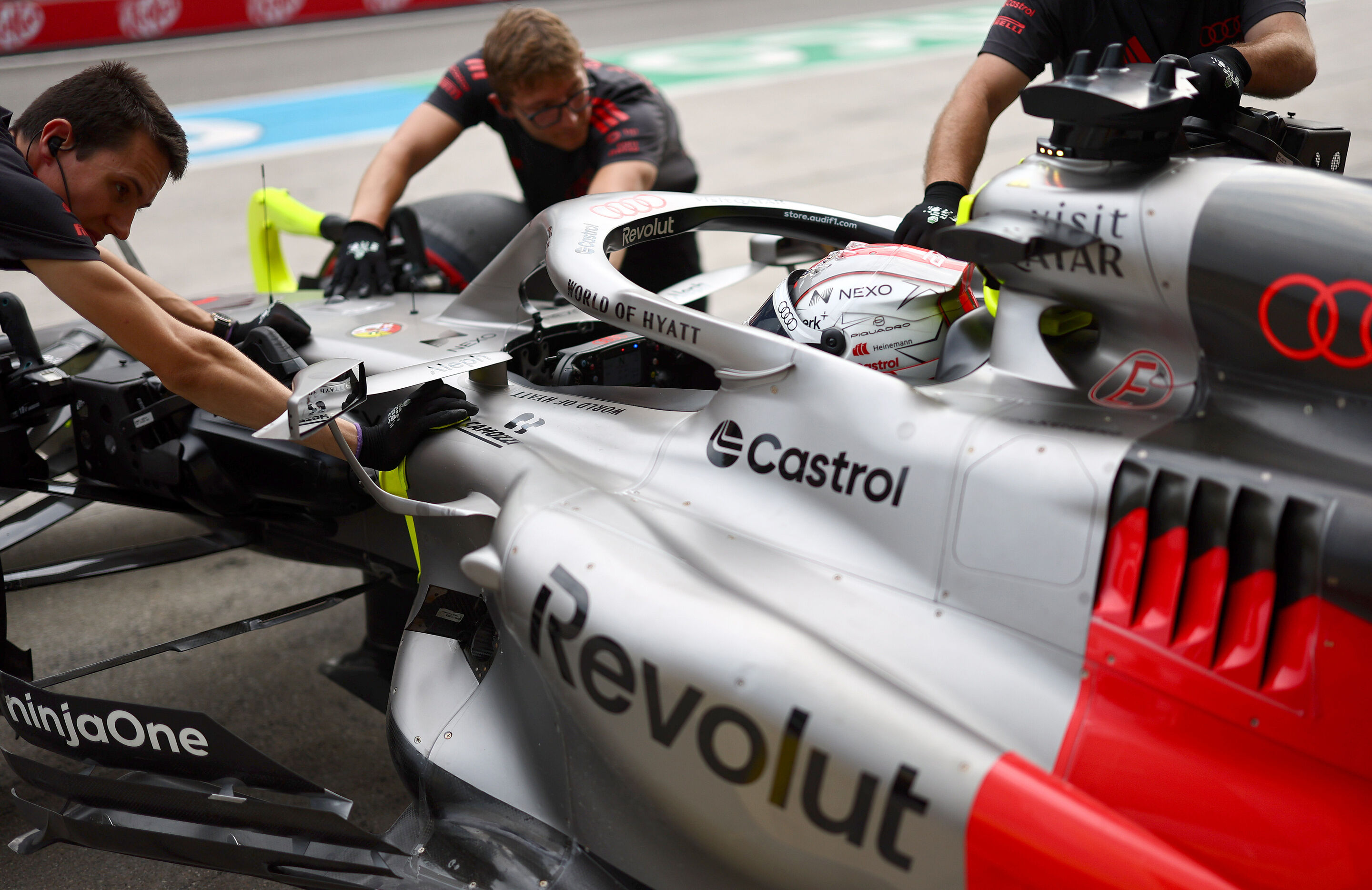 Audi Revolut F1 Team: Bahrain Grand Prix in Malaysia - Audi R26 #27, Nico Hulkenberg