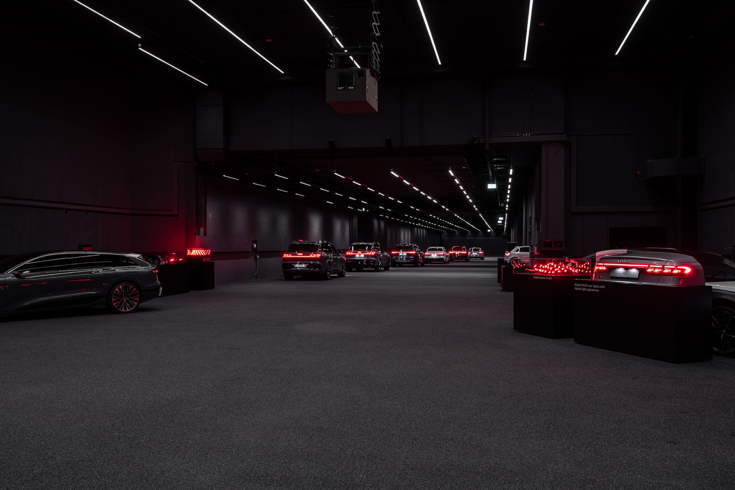 Audi OLED lighting technology - History of digital OLED technology at Audi in the Light Assistance Centre