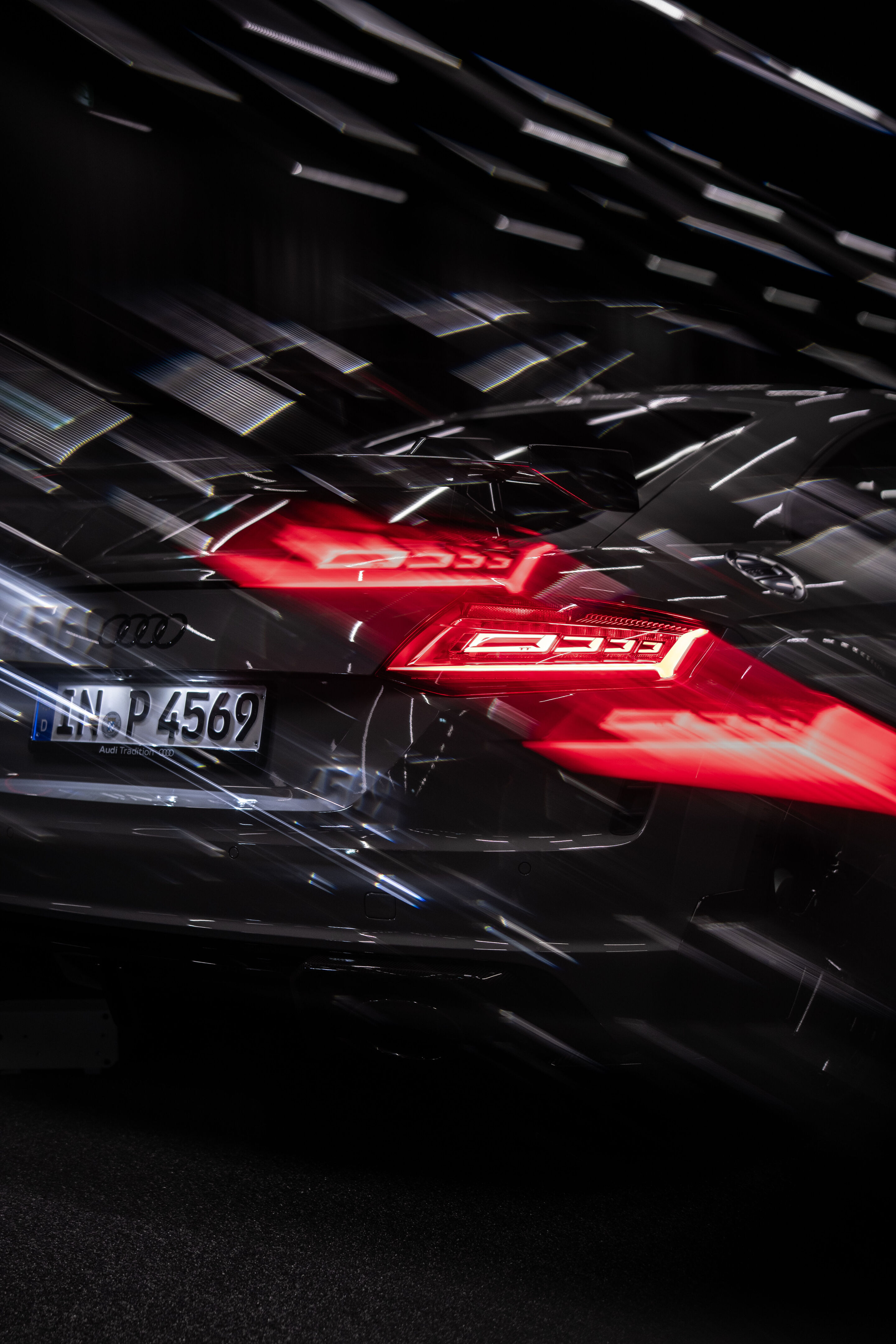 Audi OLED lighting technology - OLED rear light in the Audi TT RS