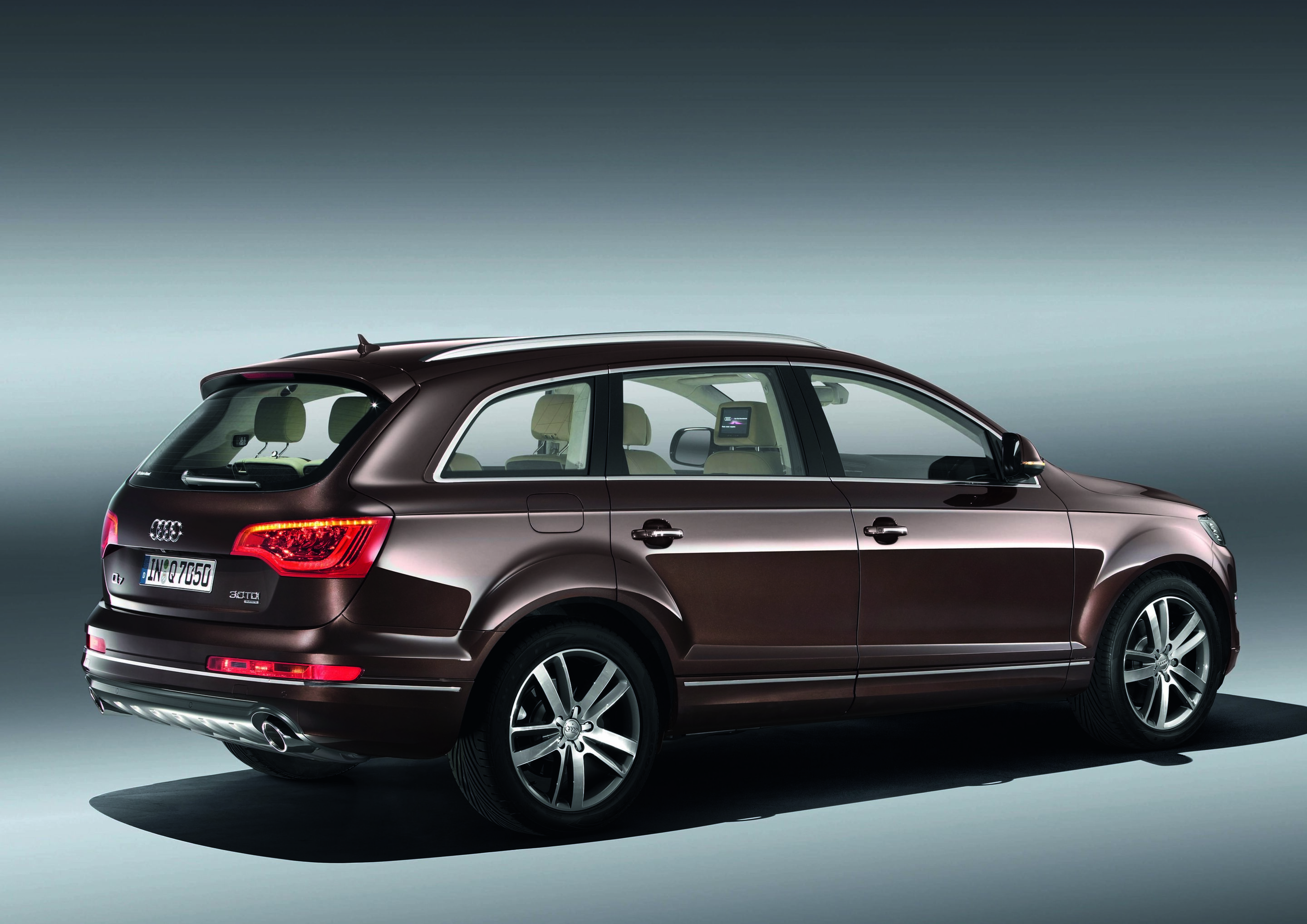 Audi Q7 3.0 TDI quattro - Colour: Teak Brown