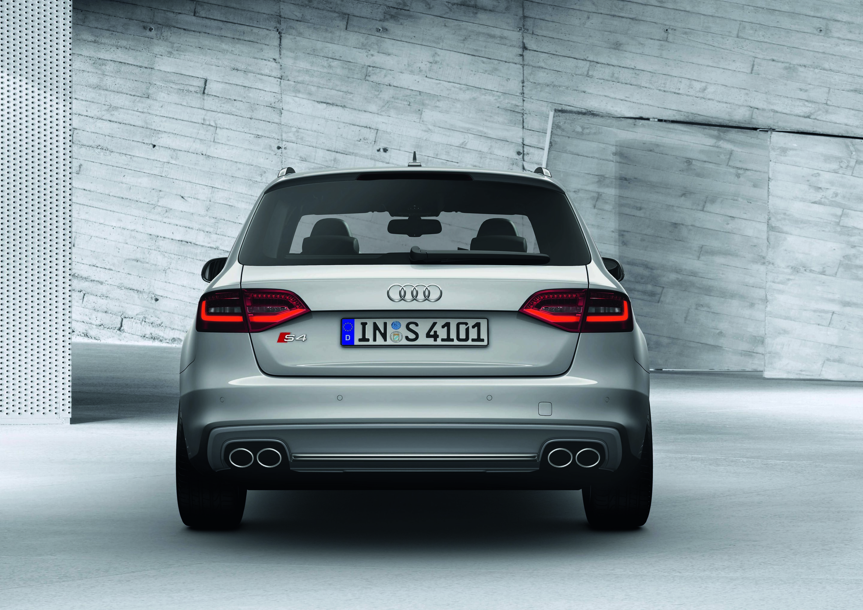Audi S4 Avant - Farbe: Prismasilber