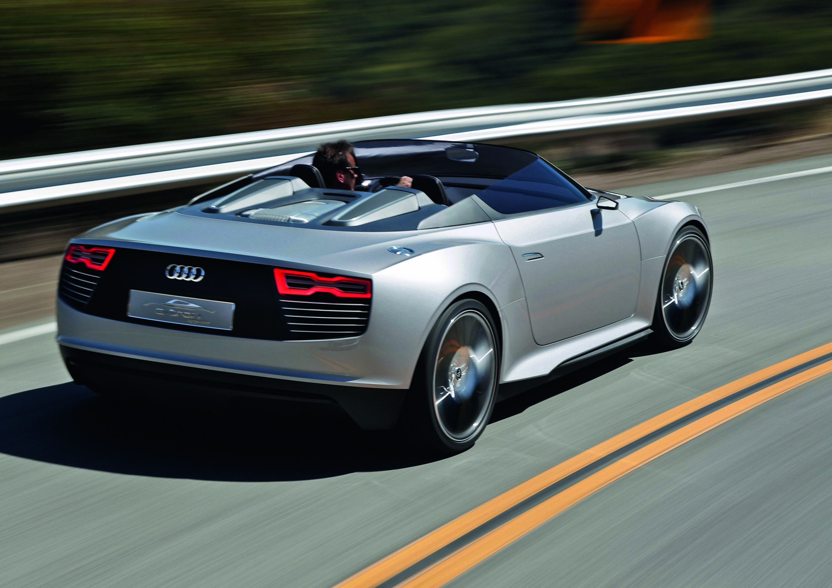 Audi e-tron Spyder (2010) - Fahraufnahme