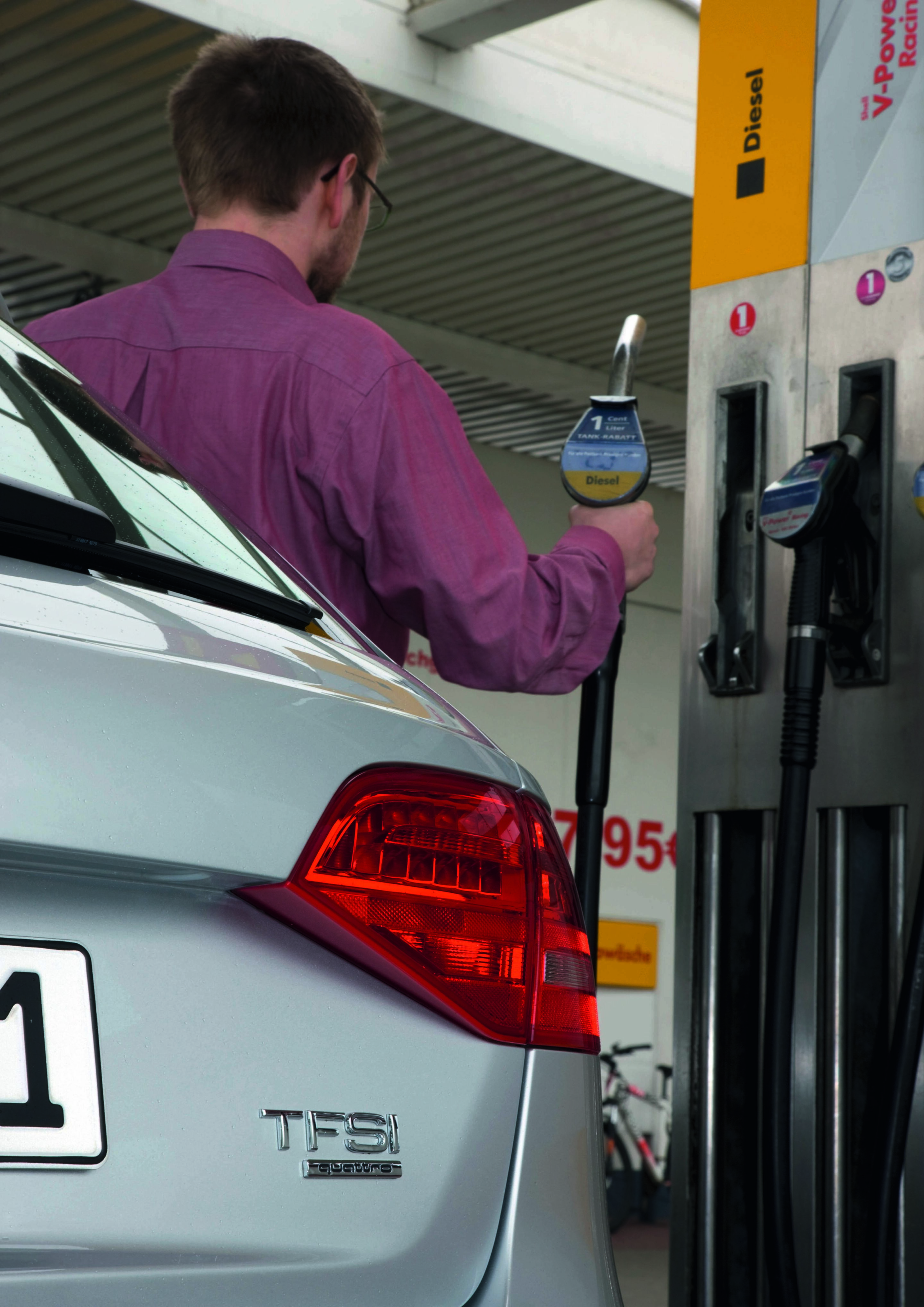 Efficient urban driving – the Audi travolution project - travolution - Filling station assistant