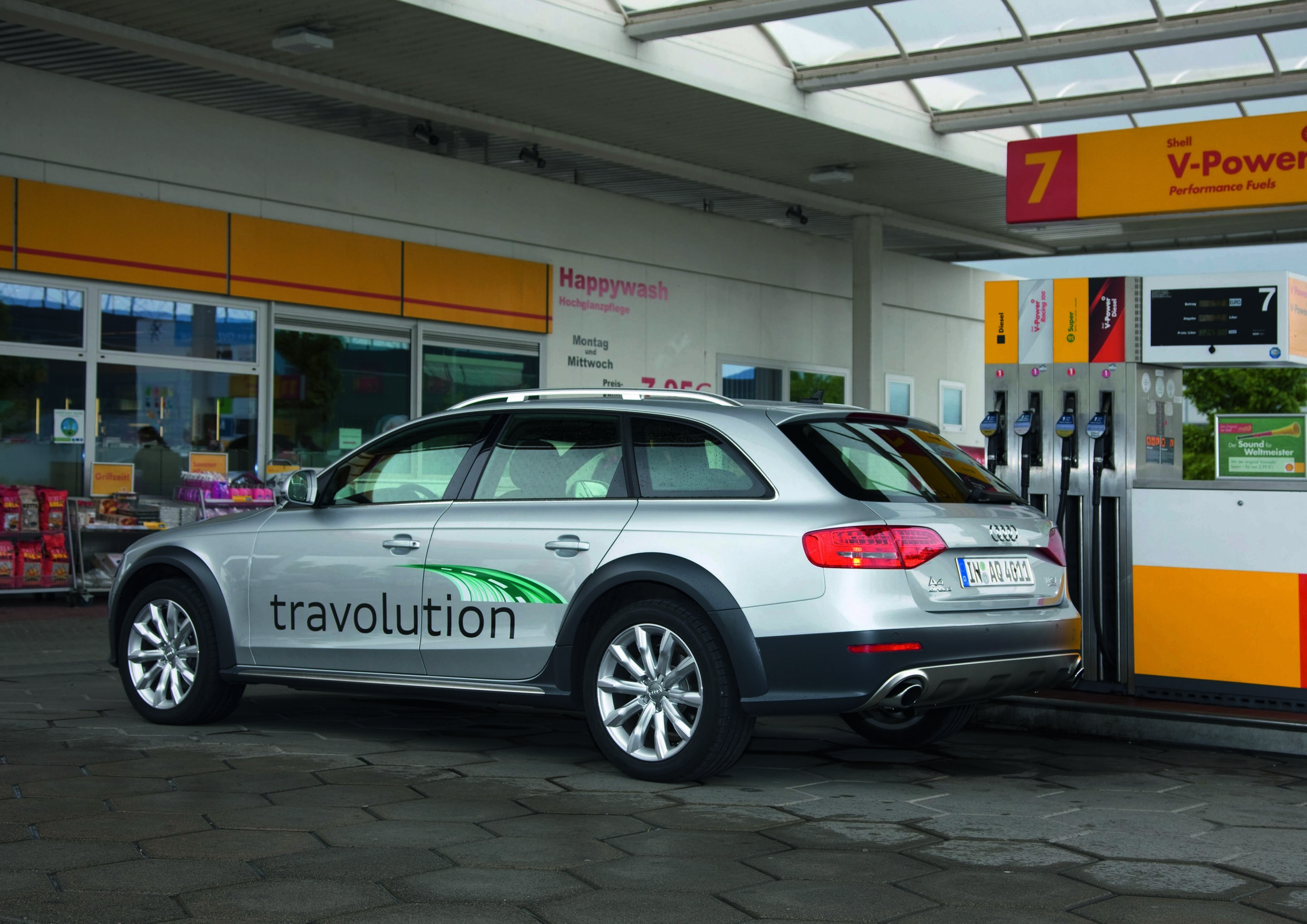 Efficient urban driving – the Audi travolution project - travolution - Filling station assistant