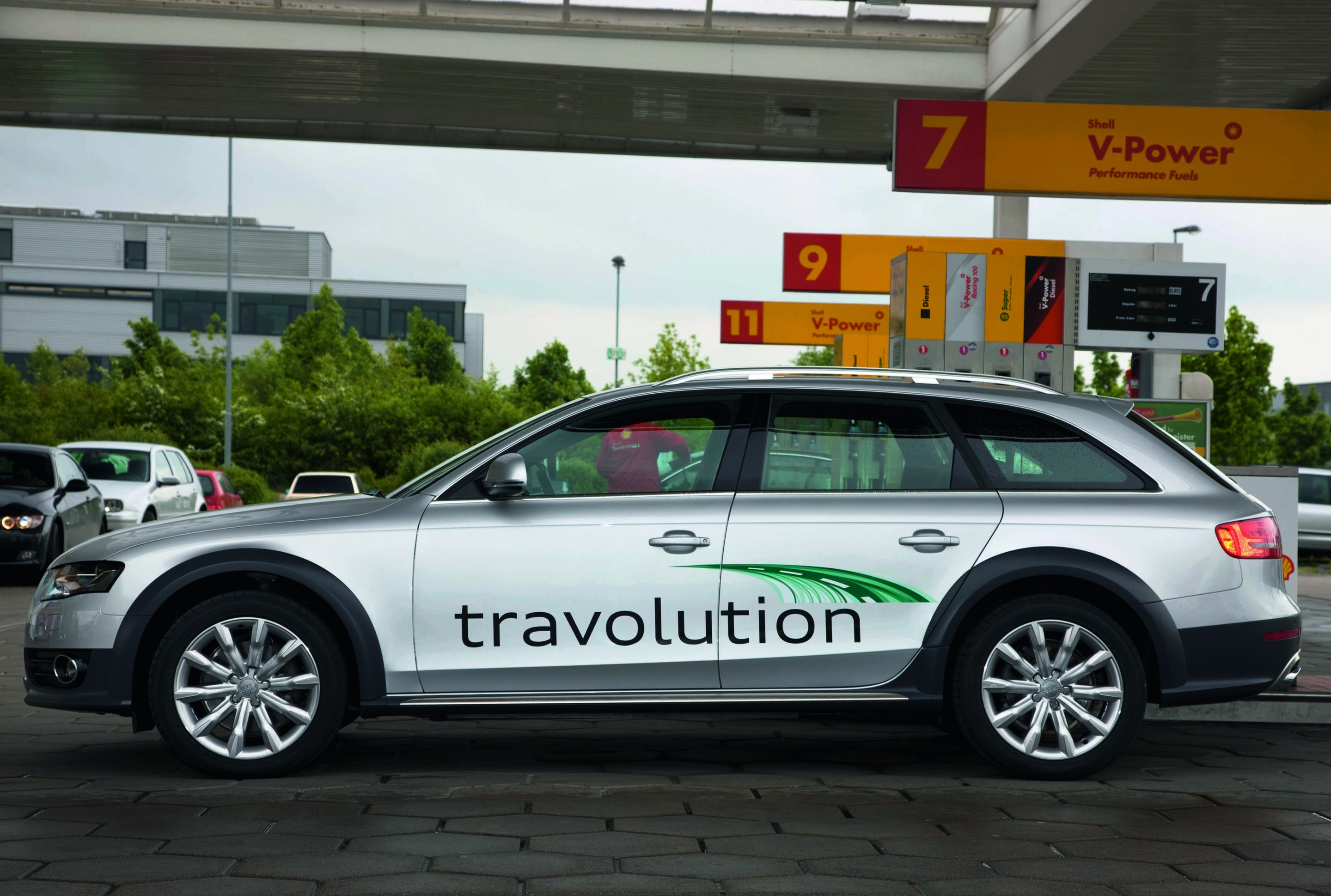 Efficient urban driving – the Audi travolution project - travolution - Filling station assistant