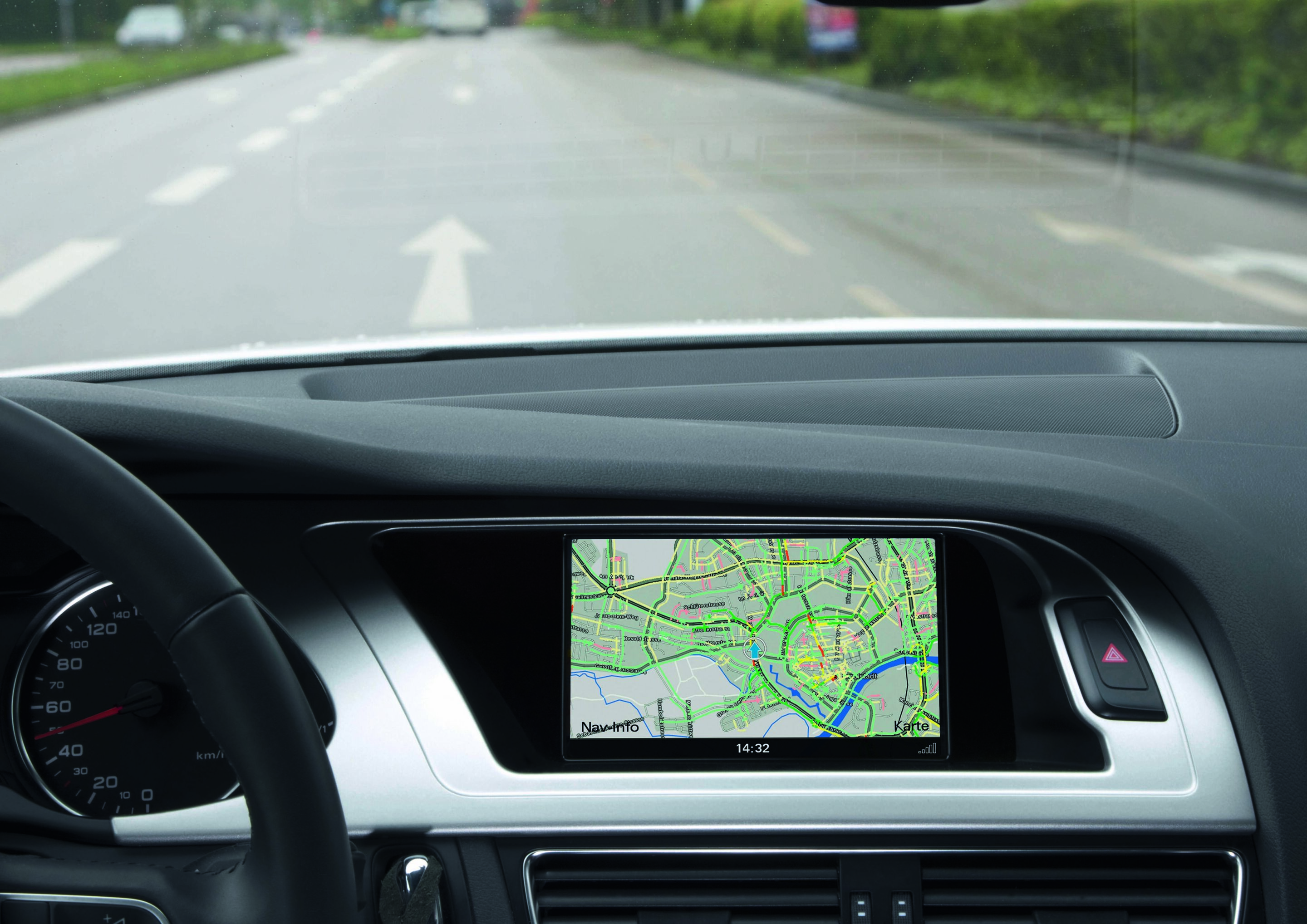 Efficient urban driving – the Audi travolution project - travolution - Traffic information, clear road