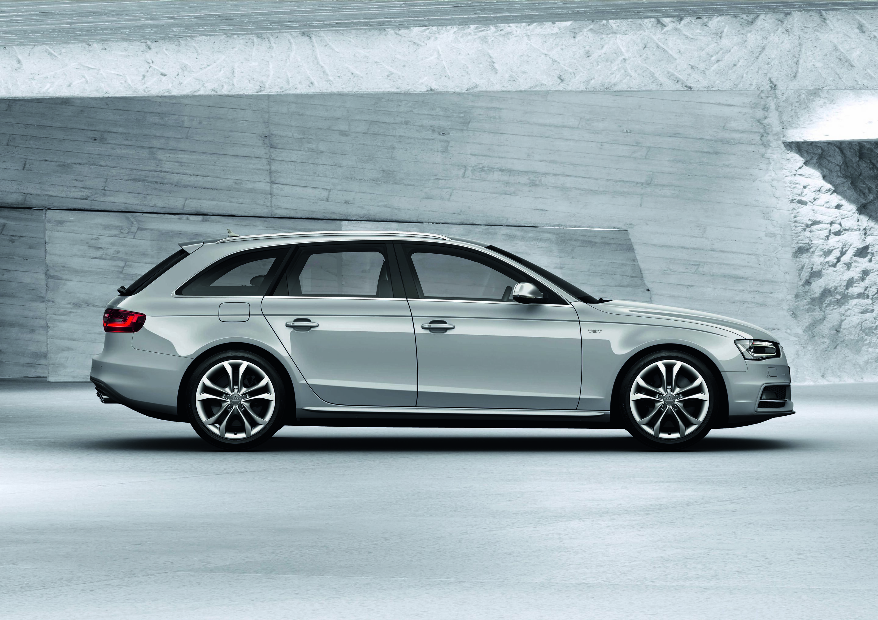 Audi S4 Avant - Colour: Prism Silver