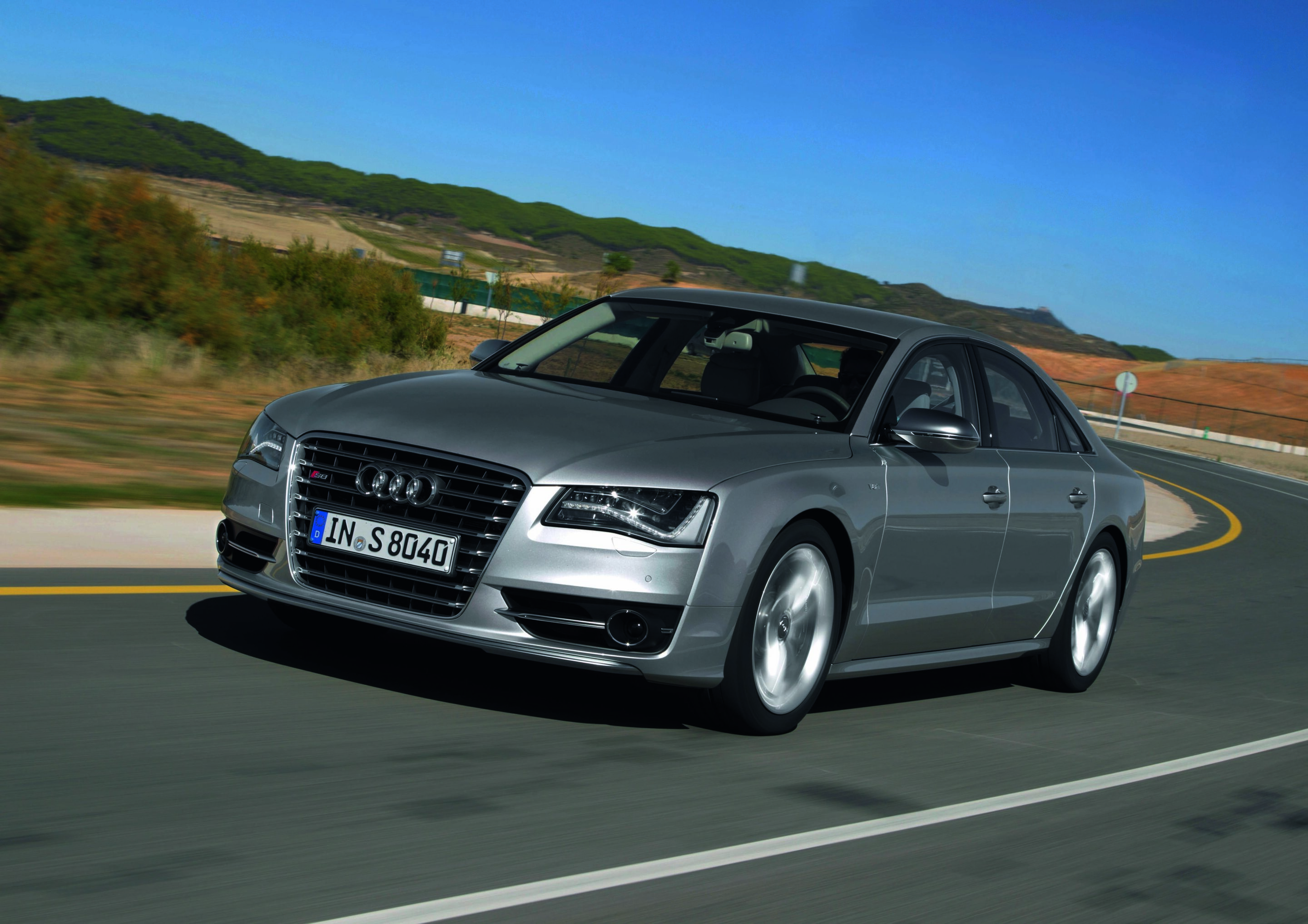 Audi S8 - Farbe: Prismasilber