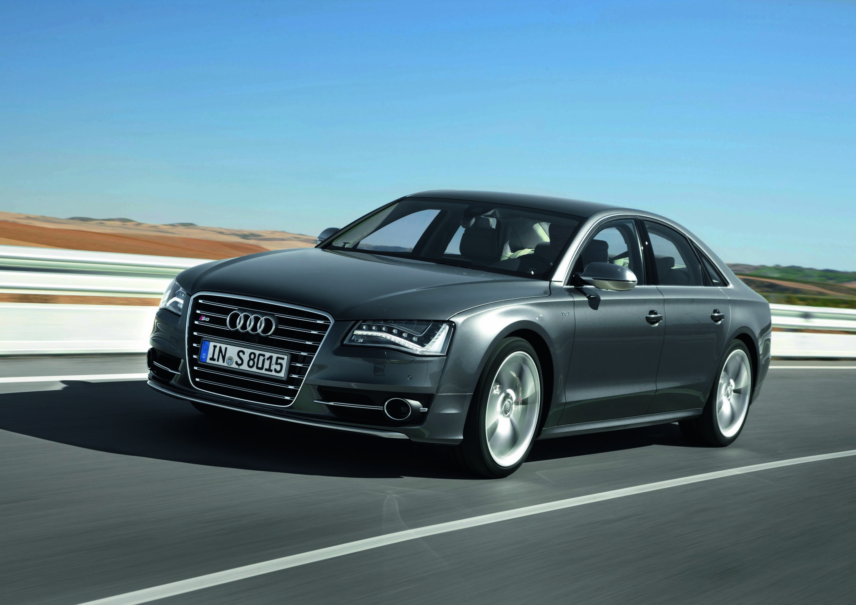 Audi S8 - Colour: Prism Silver