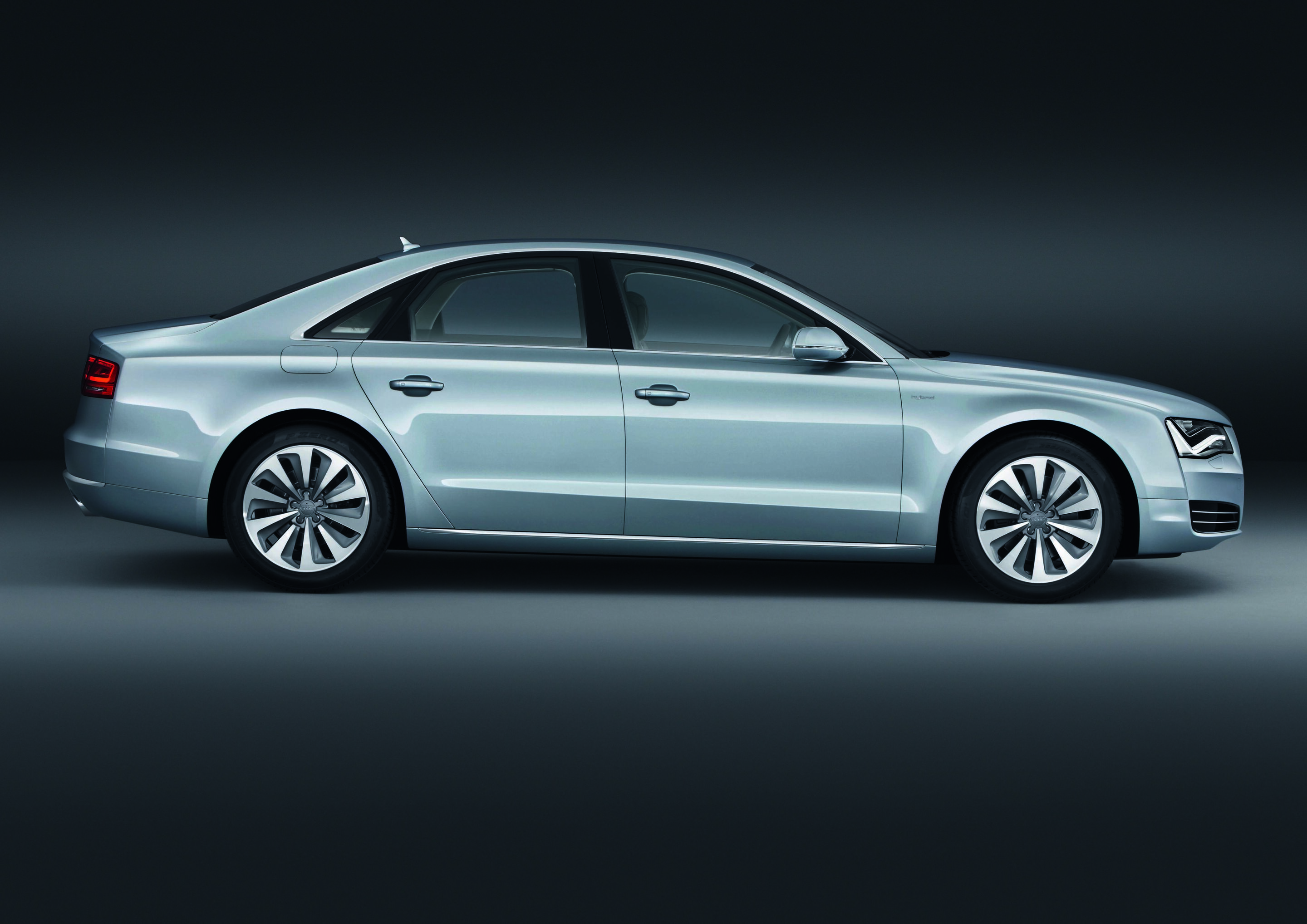 Audi A8 hybrid (2011) - Farbe: Arktissilber