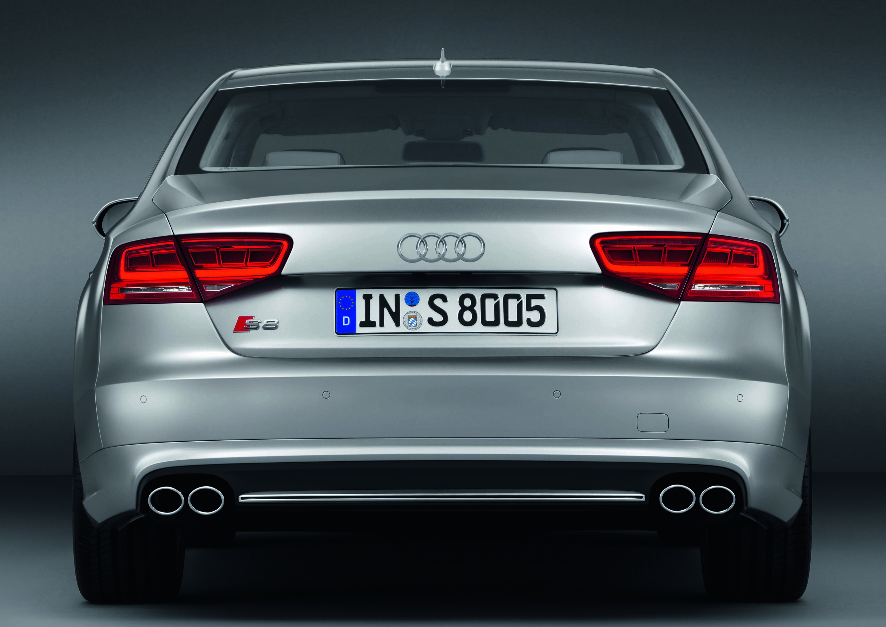 Audi S8 - Farbe: Prisma Silber