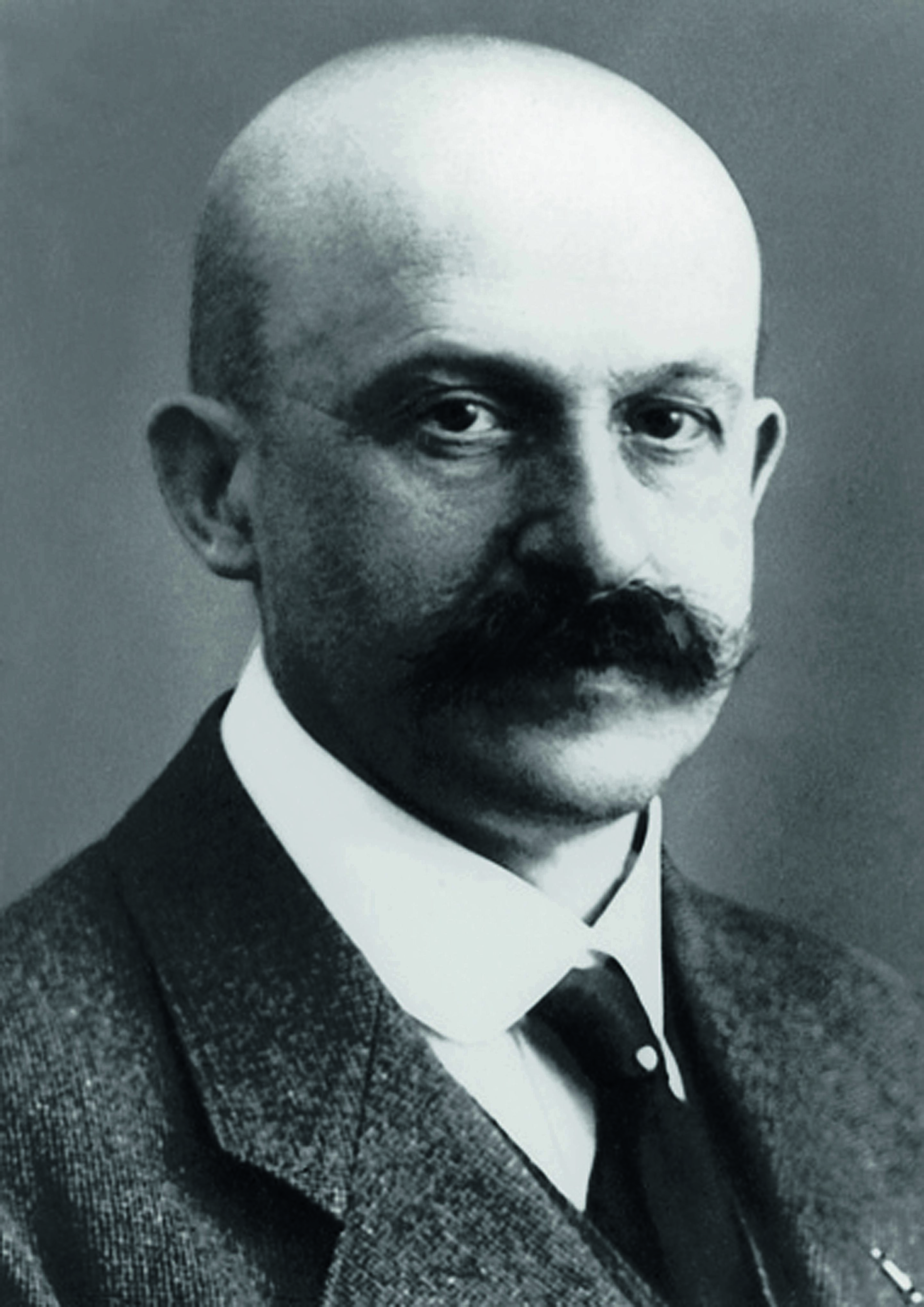 Jubiläumsmagazin Historie - Horch: Chefkonstrukteur Paul Daimler entwickelte den Achtzylinder-Motor