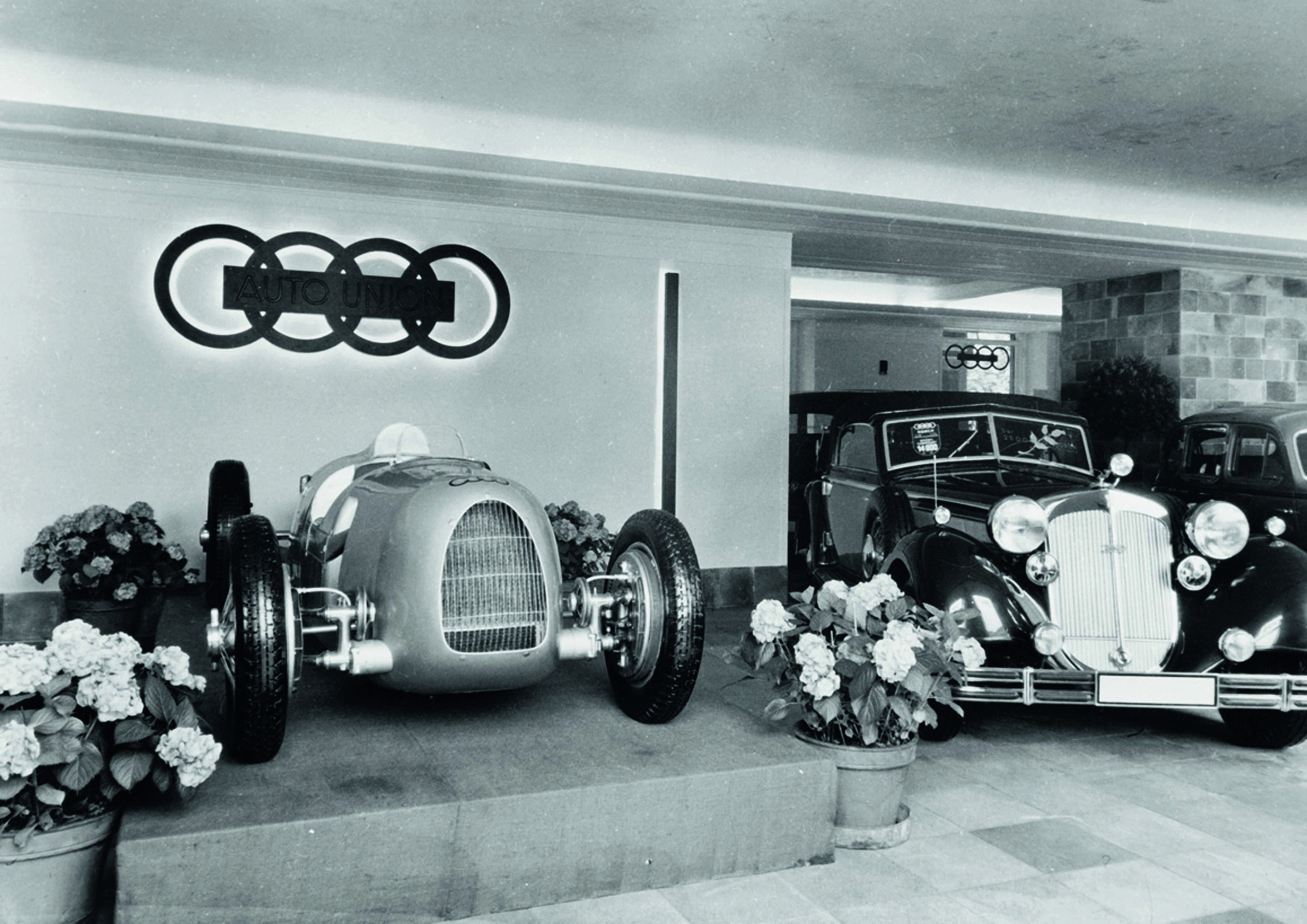Anniversary magazine History - Reflected glory - the successes of the Grand Prix race cars were reflected on the series production models