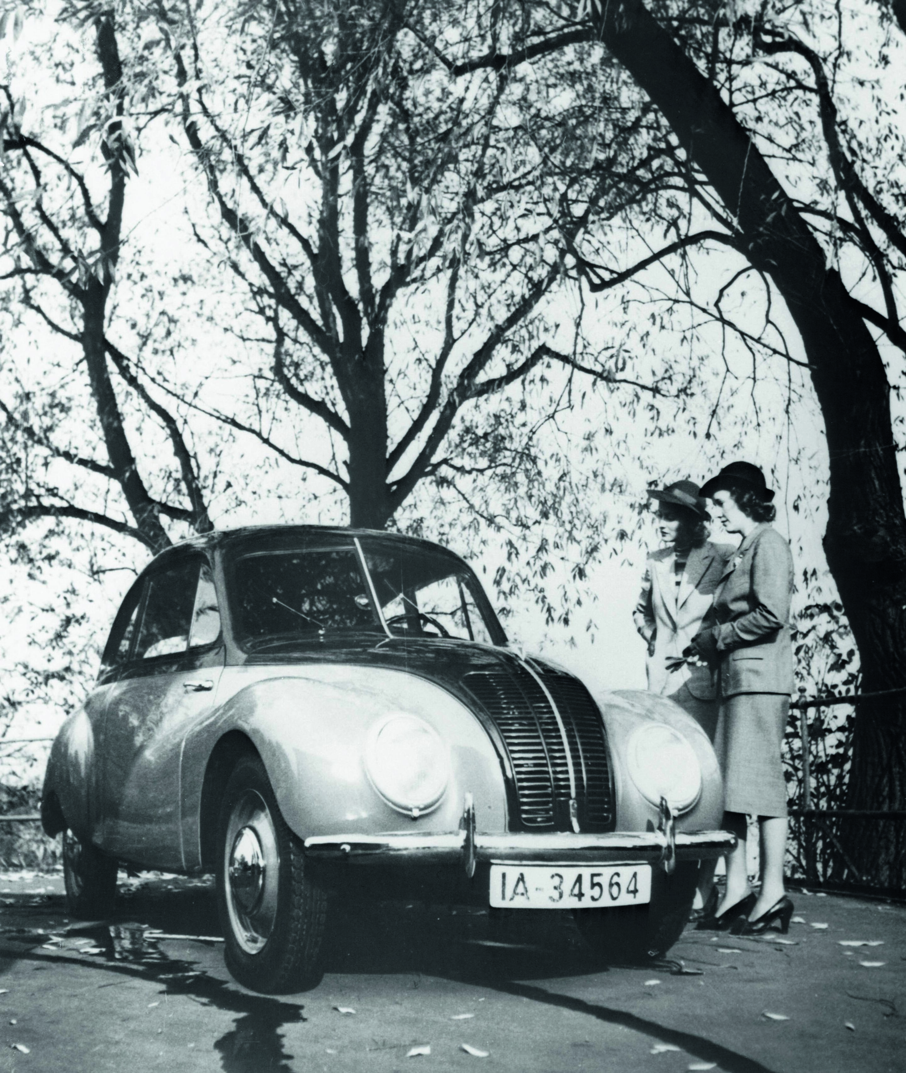 Jubiläumsmagazin Historie - Der DKW F9 mit Stromlinien-Form war ein hochmodernes Auto. Der Krieg verhinderte die Produktion