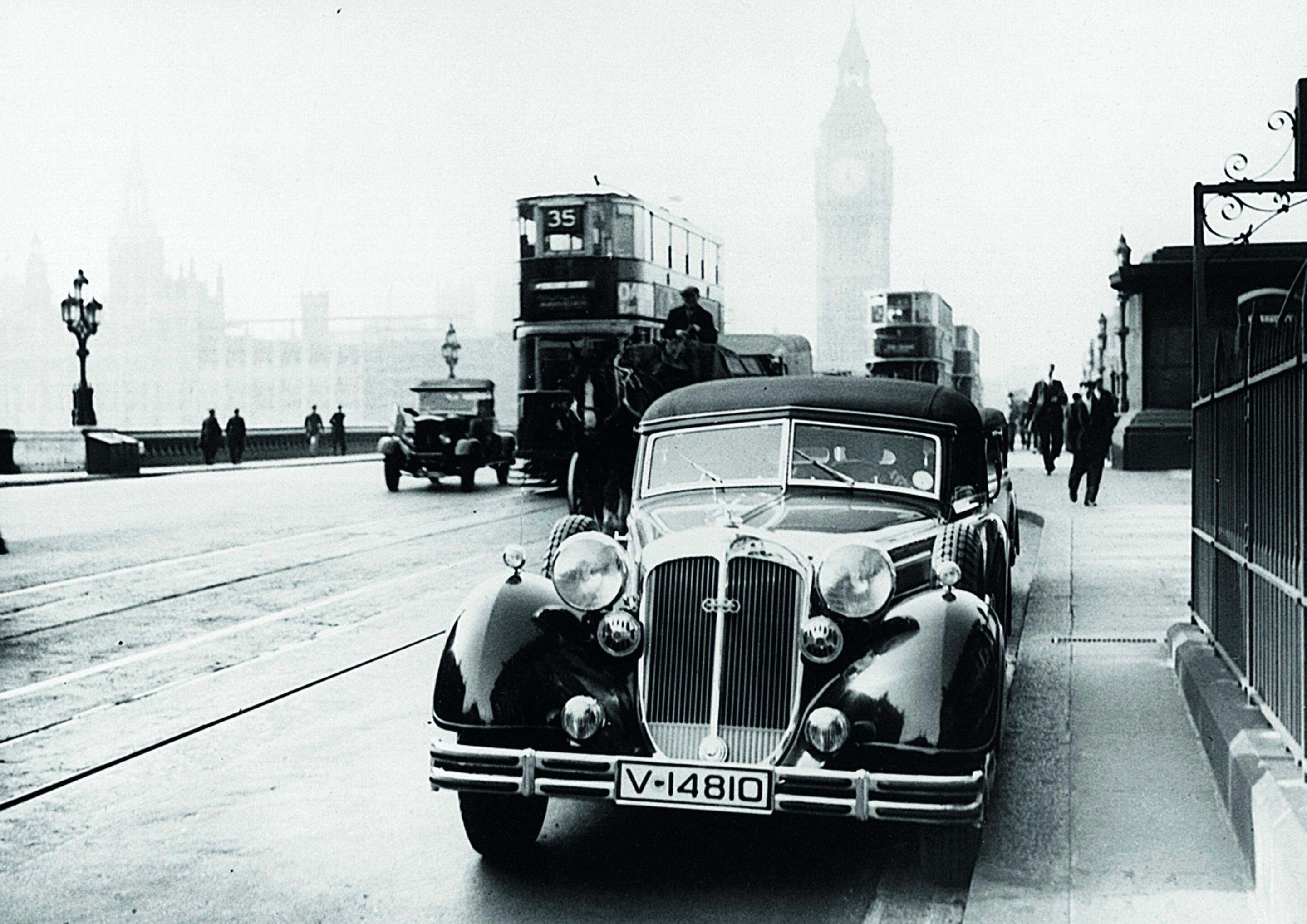 Anniversary magazine History - Horch 853 Sport Cabriolet