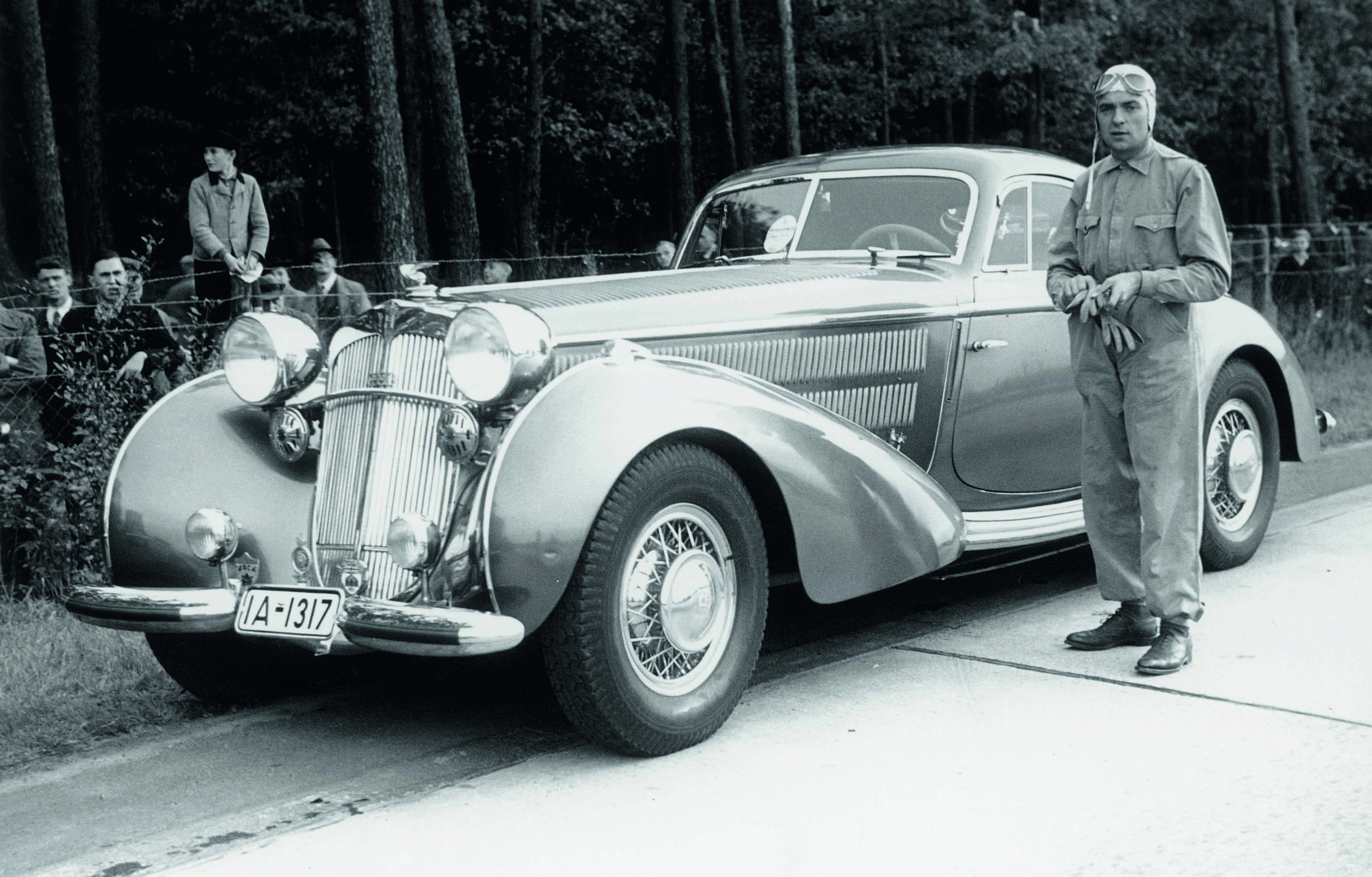 Jubiläumsmagazin Historie - Horch: Bernd Rosemeyer und sein 853 Coupé von 1937 mit Erdmann & Rossi-Karosserie
