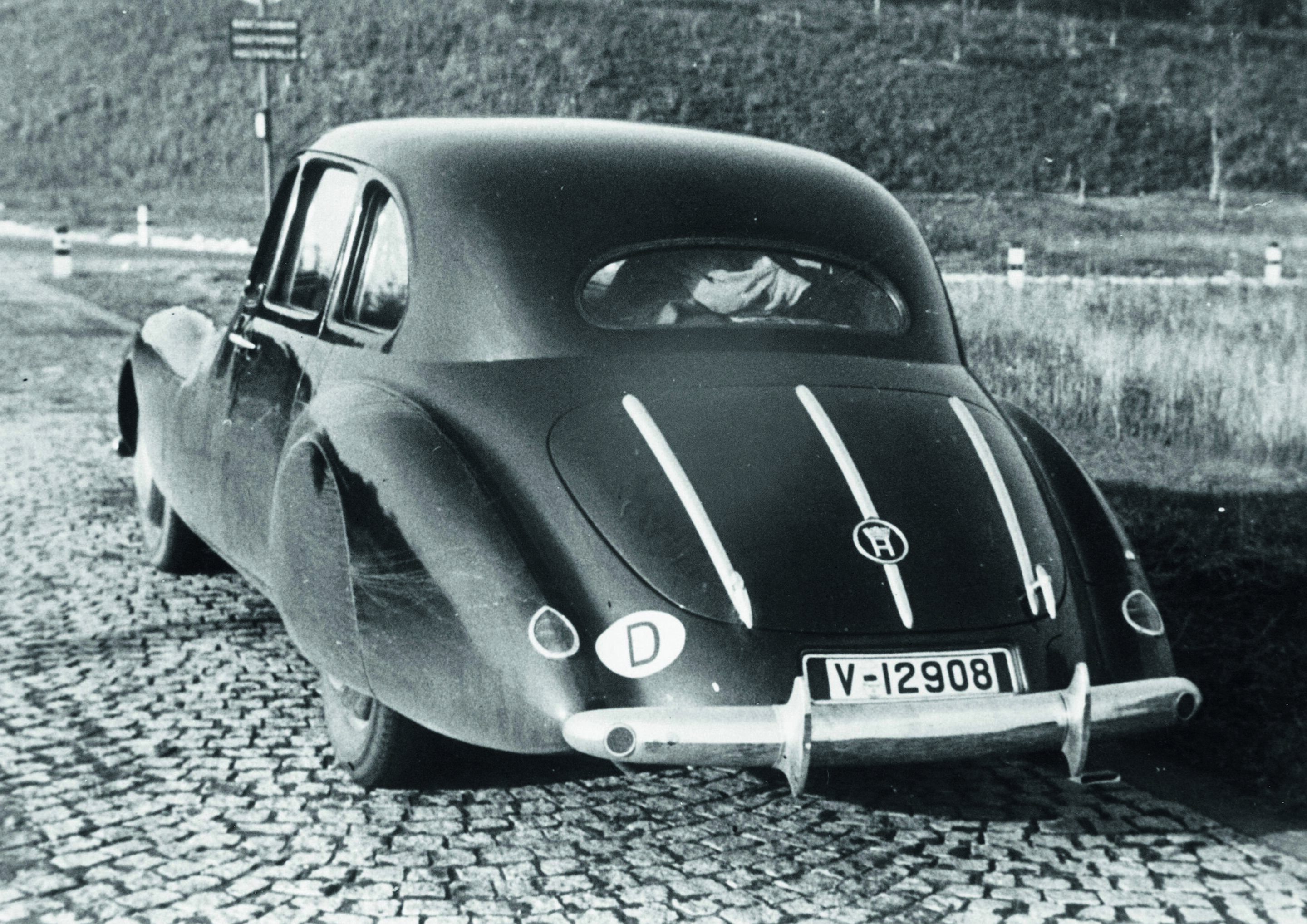 Jubiläumsmagazin Historie - Stromlinie: Horch 930 S