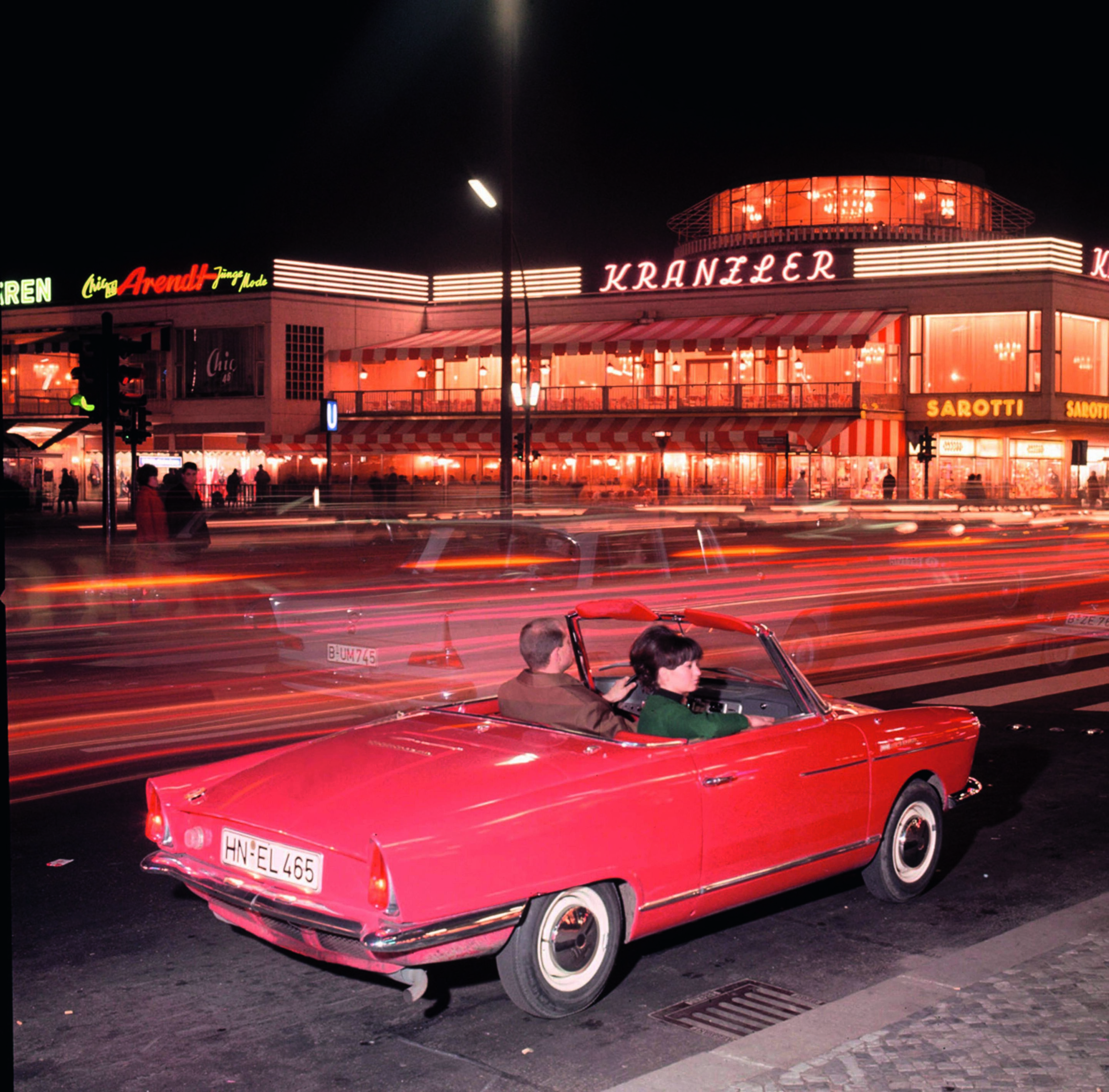 Jubiläumsmagazin Historie - NSU: Wankel-Spider 1964 auf dem Kurfürstendamm in Bewrlin