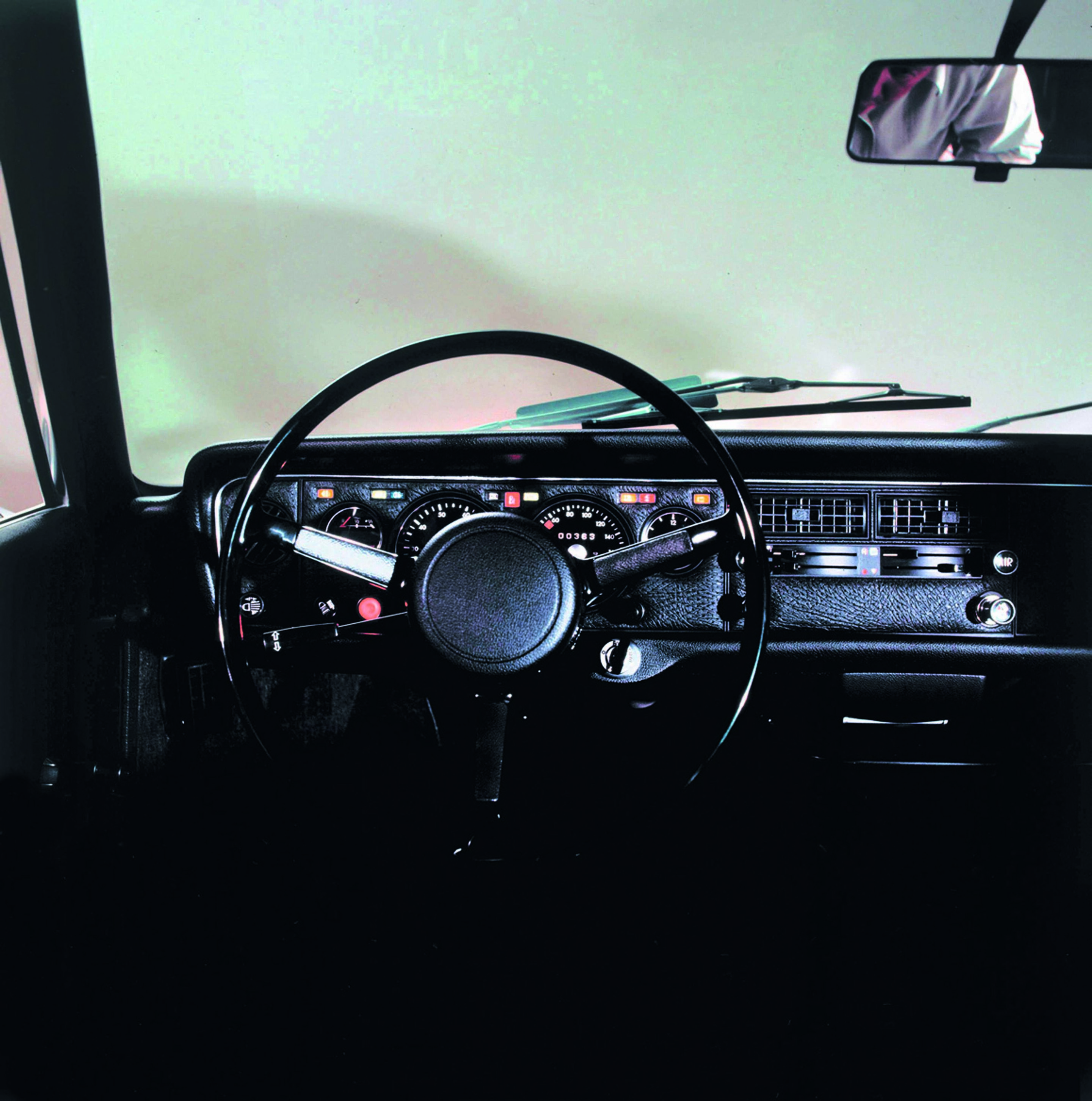Jubiläumsmagazin Historie - NSU: Das Cockpit des Ro 80