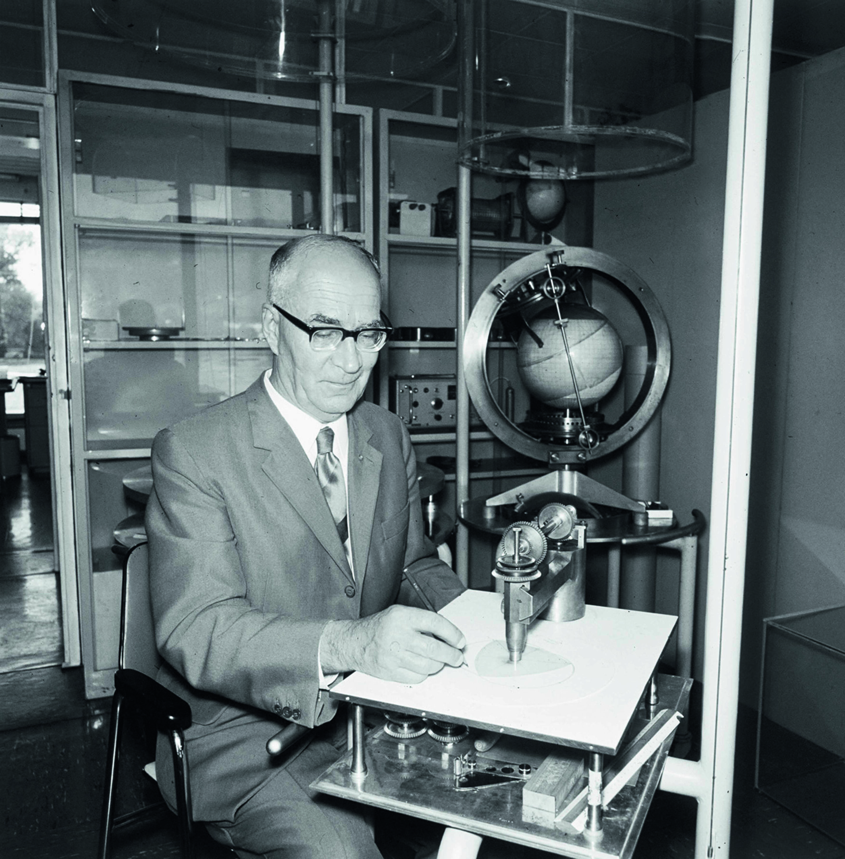 Jubiläumsmagazin Historie - NSU: Dr. Felix Wankel arbeitete unermüdlich an seinem Motorenprinzip