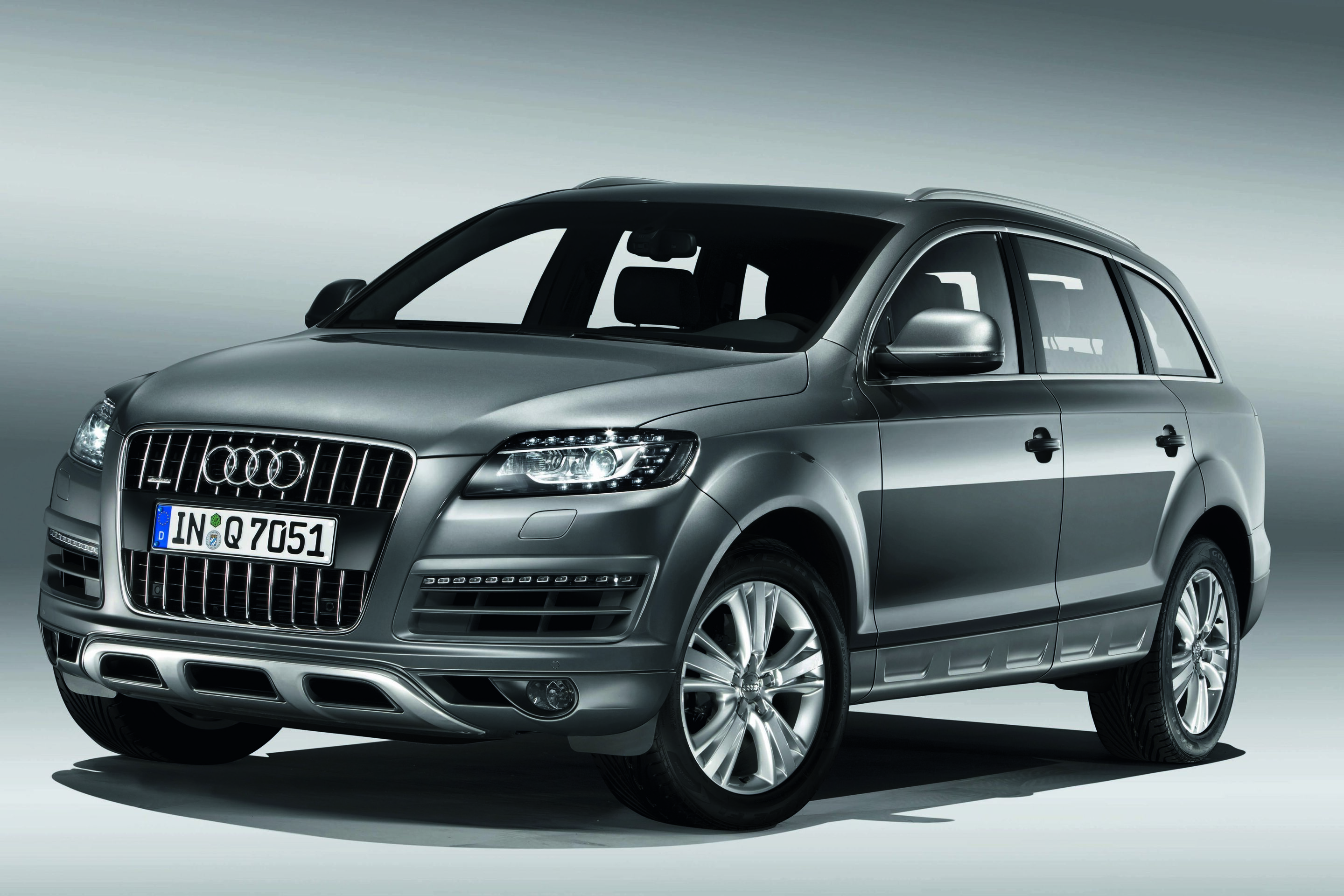 Audi Q7 - Farbe: Graphitgrau